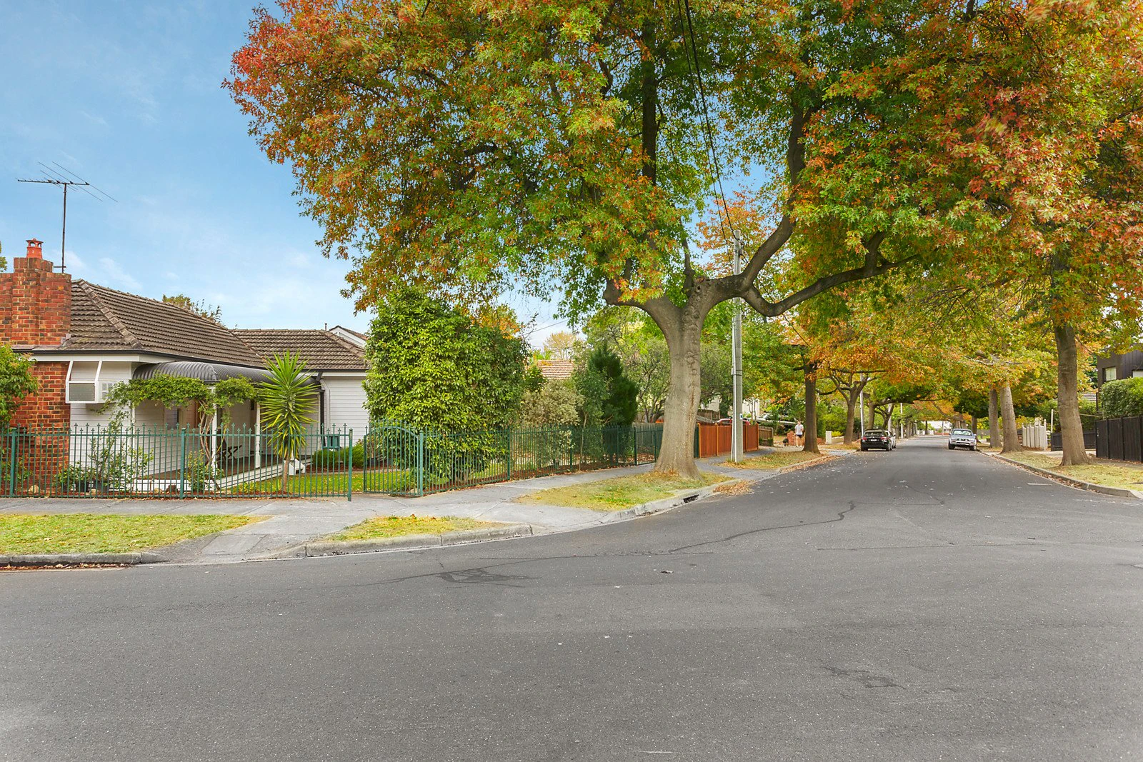 20 Milton Crescent, Box Hill South, VIC