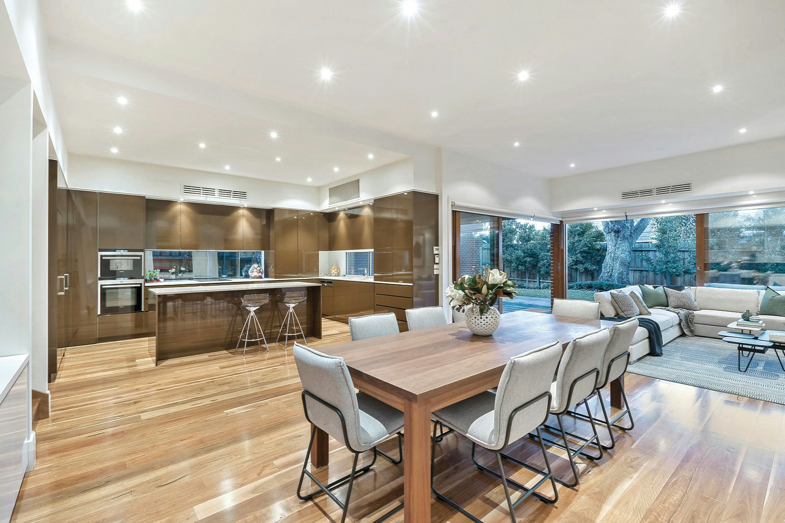 8 Rossfield Avenue, Kew, VIC