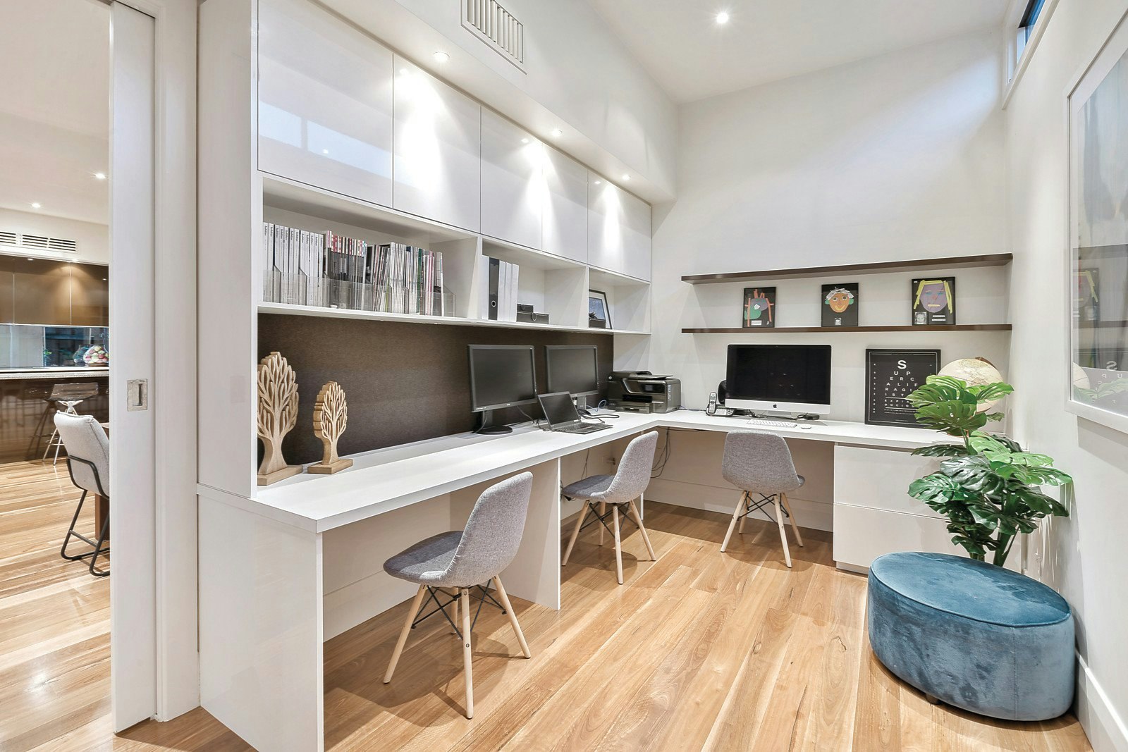 8 Rossfield Avenue, Kew, VIC