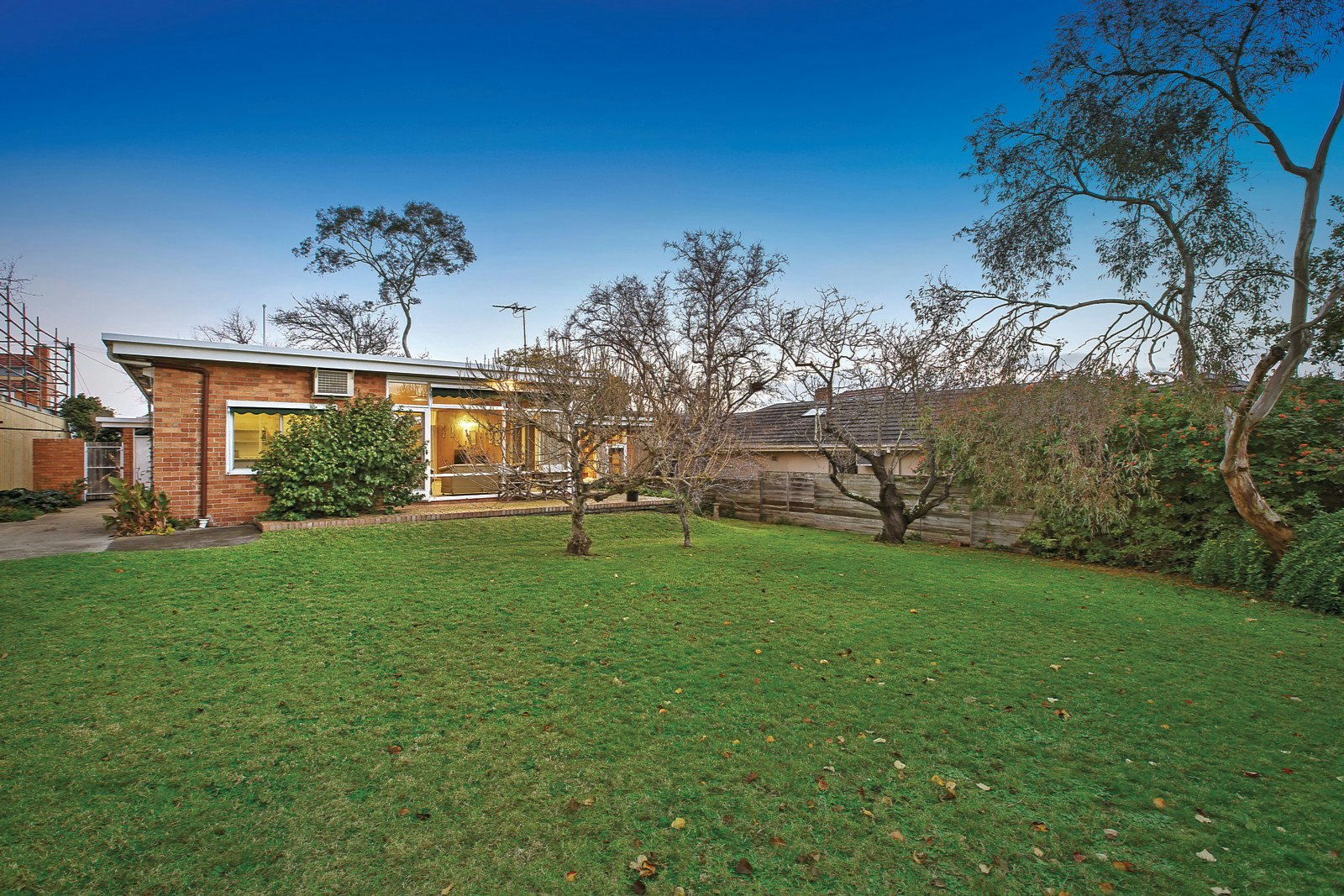 19 Leura Grove, Hawthorn East, VIC