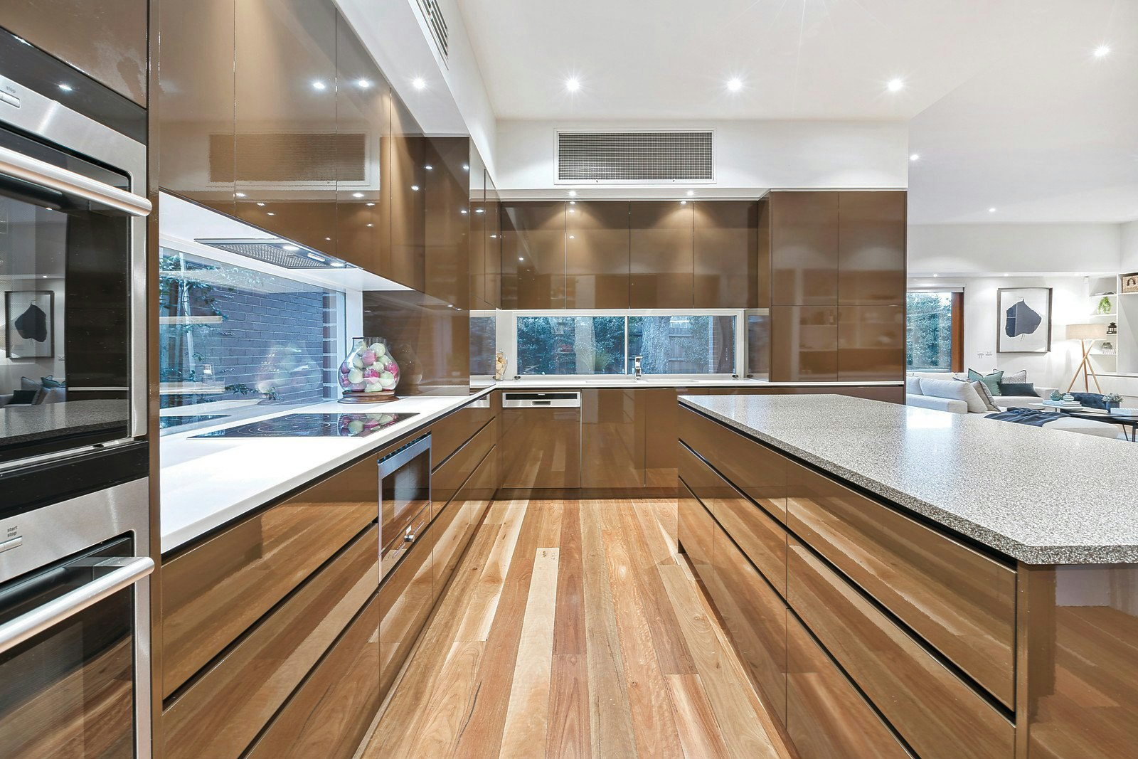 8 Rossfield Avenue, Kew, VIC