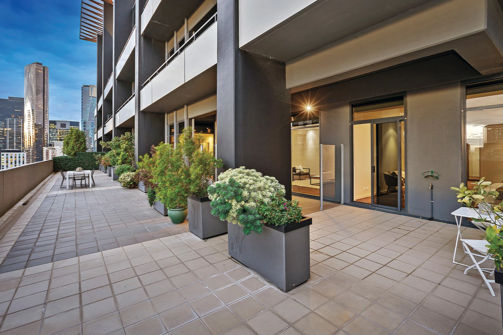 2502/80 Clarendon Street, Southbank, VIC