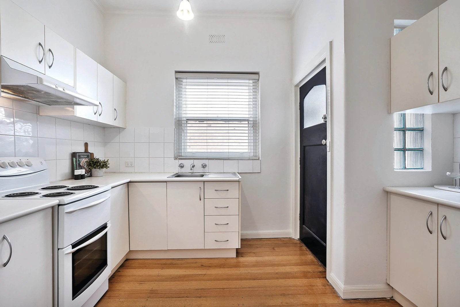 2/20 Riversdale Road, Hawthorn, VIC