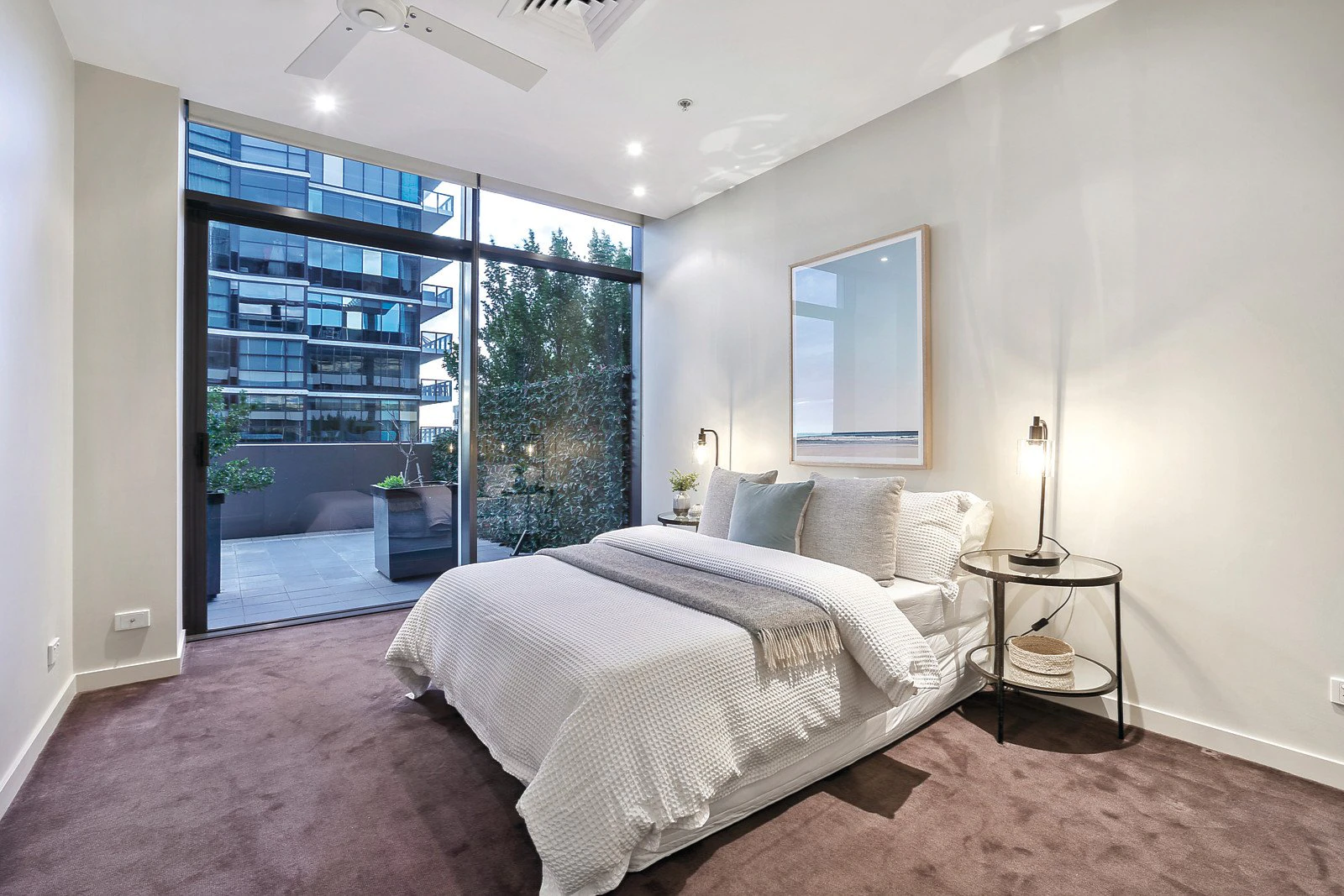 2502/80 Clarendon Street, Southbank, VIC
