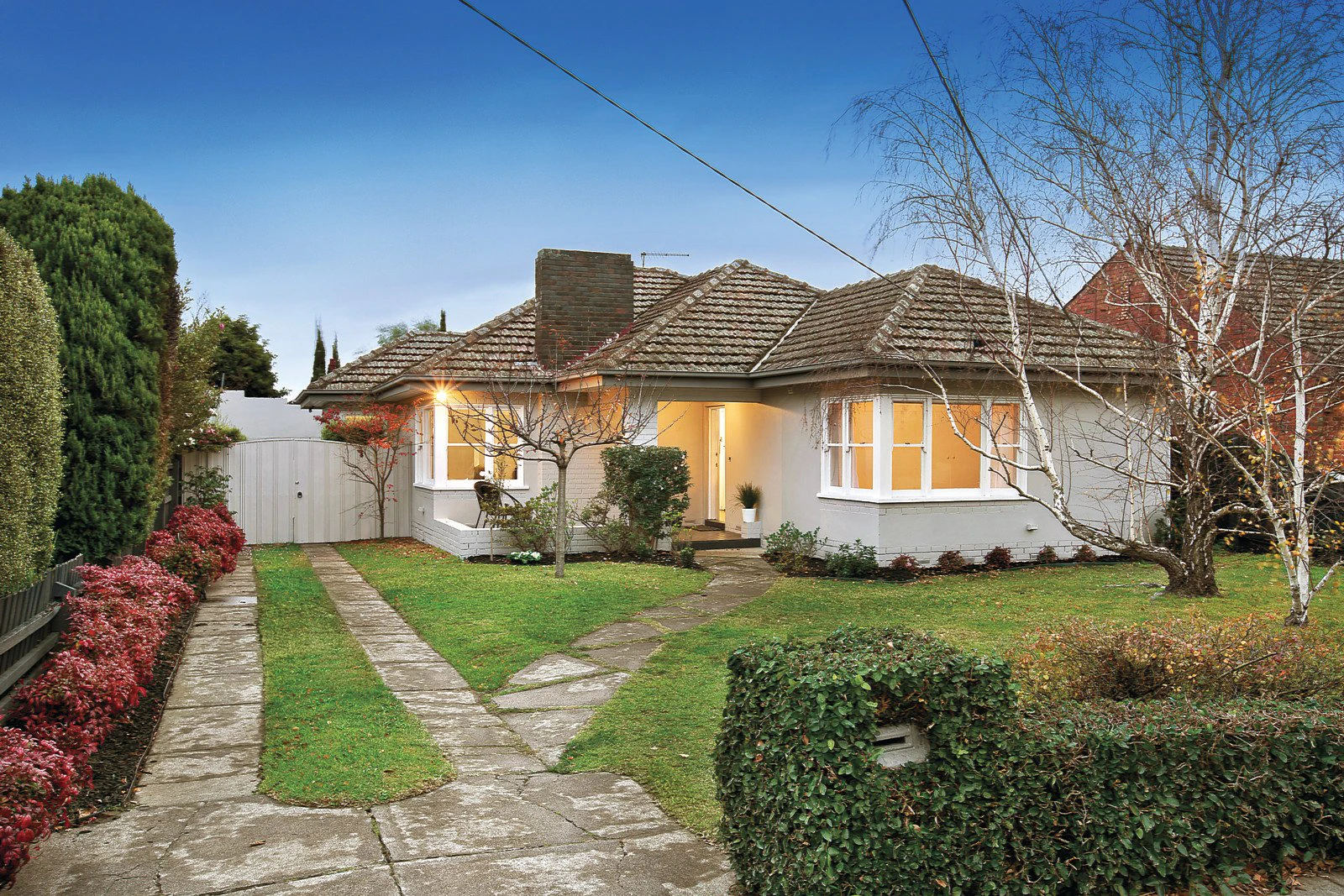 15 Cairnes Crescent, Malvern East, VIC