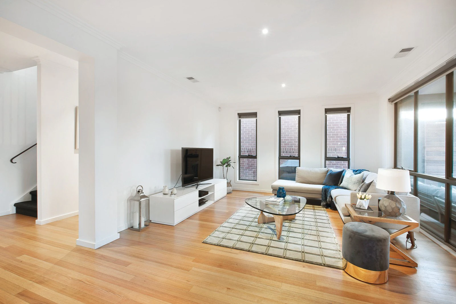 21 Carnegie Avenue, Kew East, VIC