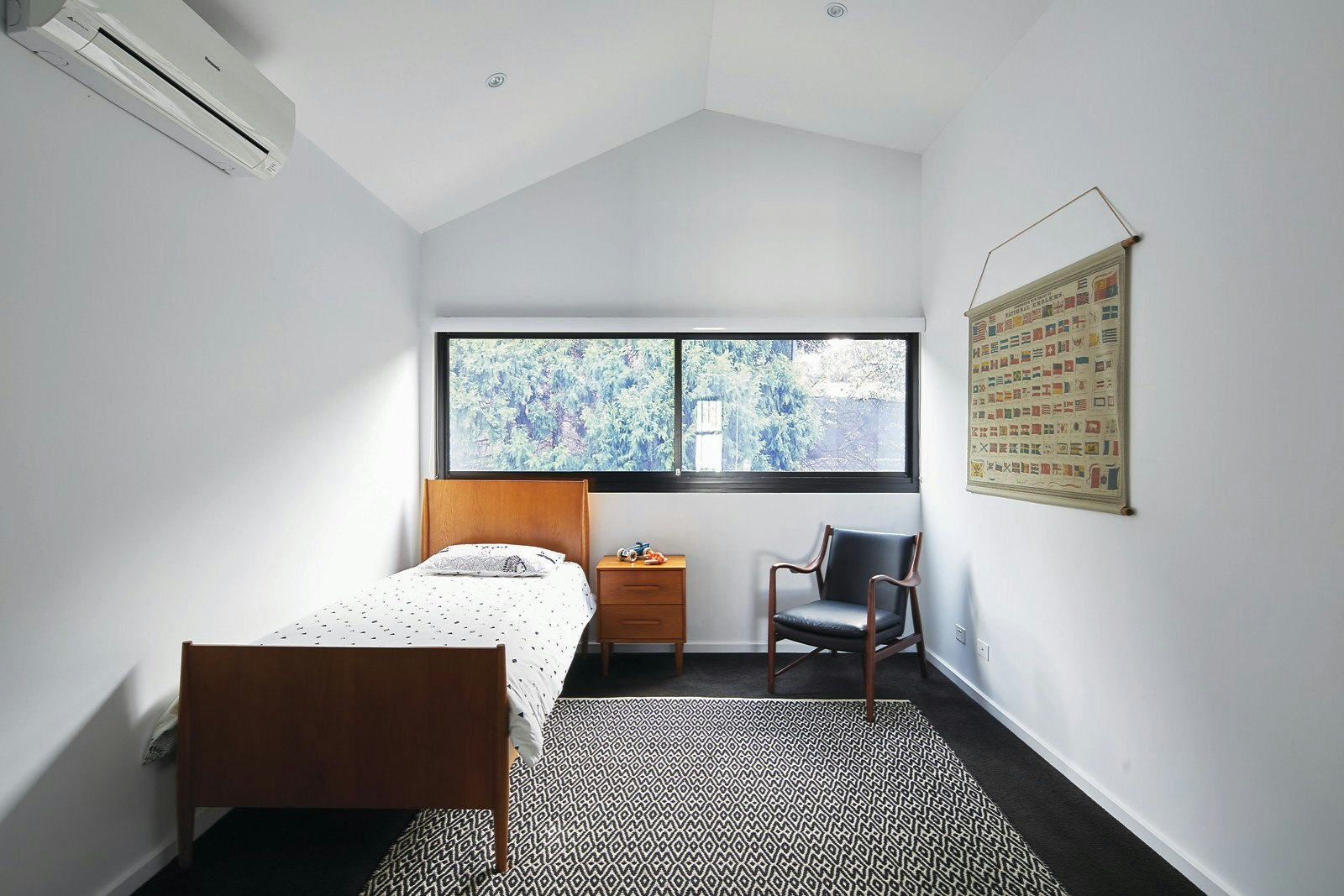 6 Dudley Parade, Canterbury, VIC