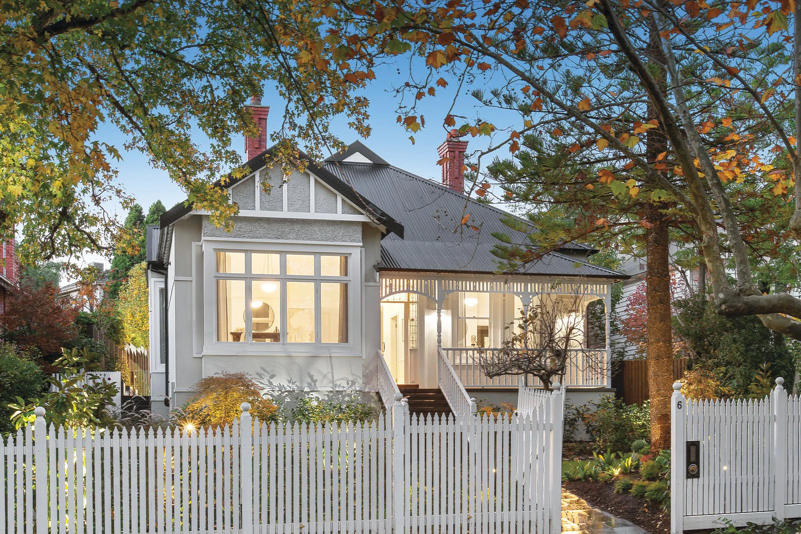 6 Dudley Parade, Canterbury, VIC