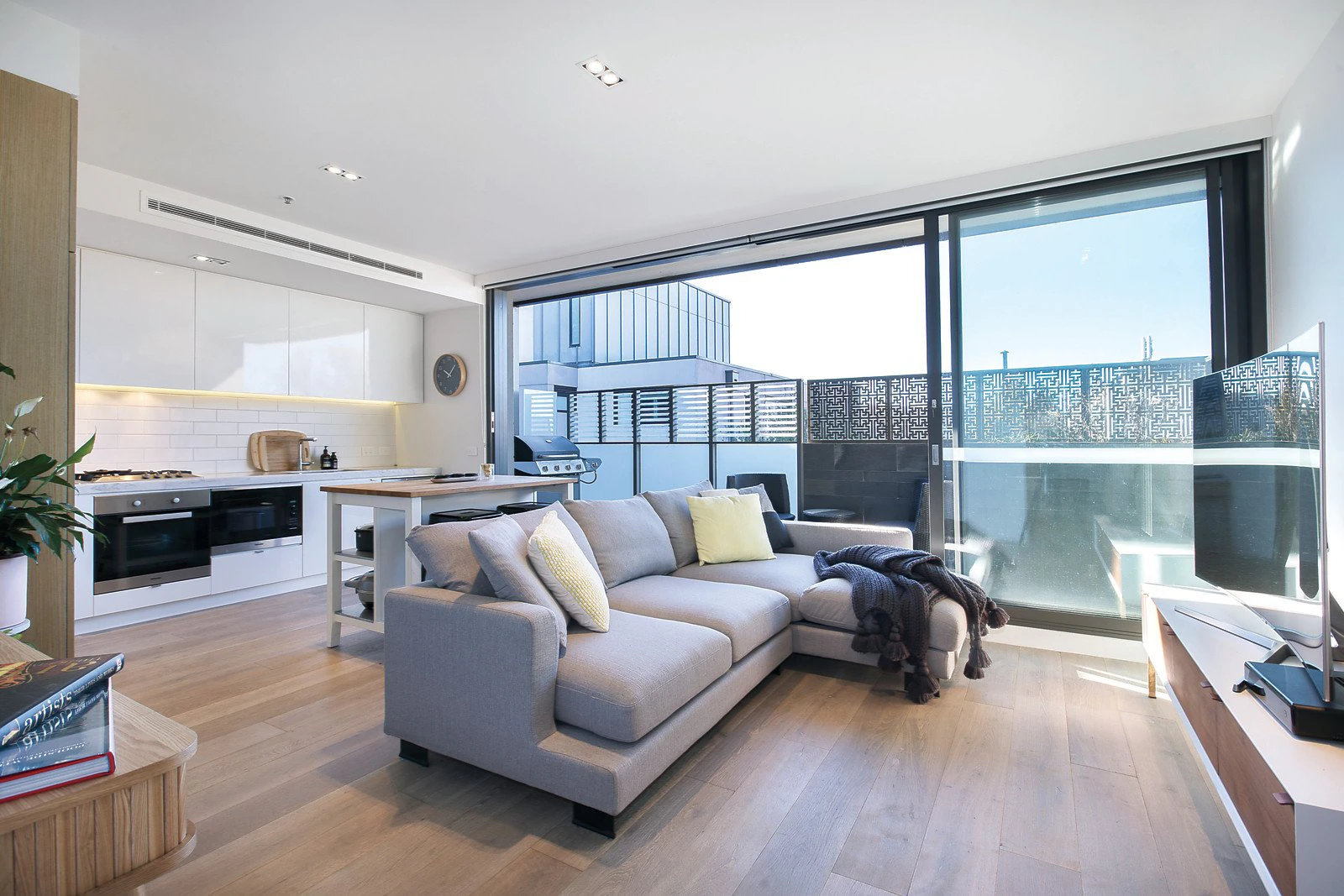203/2 Cromwell Road, South Yarra, VIC
