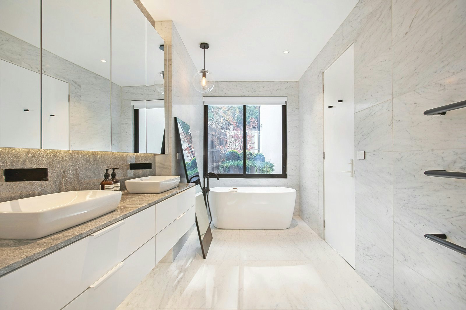 6 Dudley Parade, Canterbury, VIC