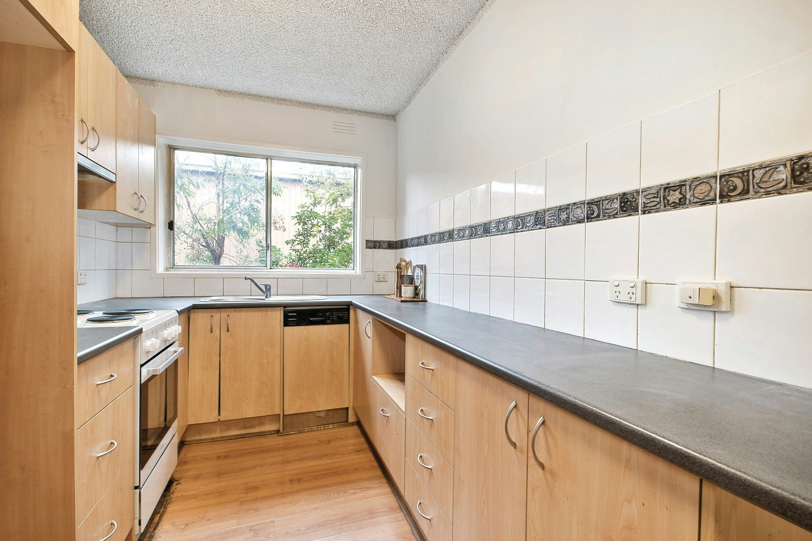 7/15 Elm Avenue, Elsternwick, VIC