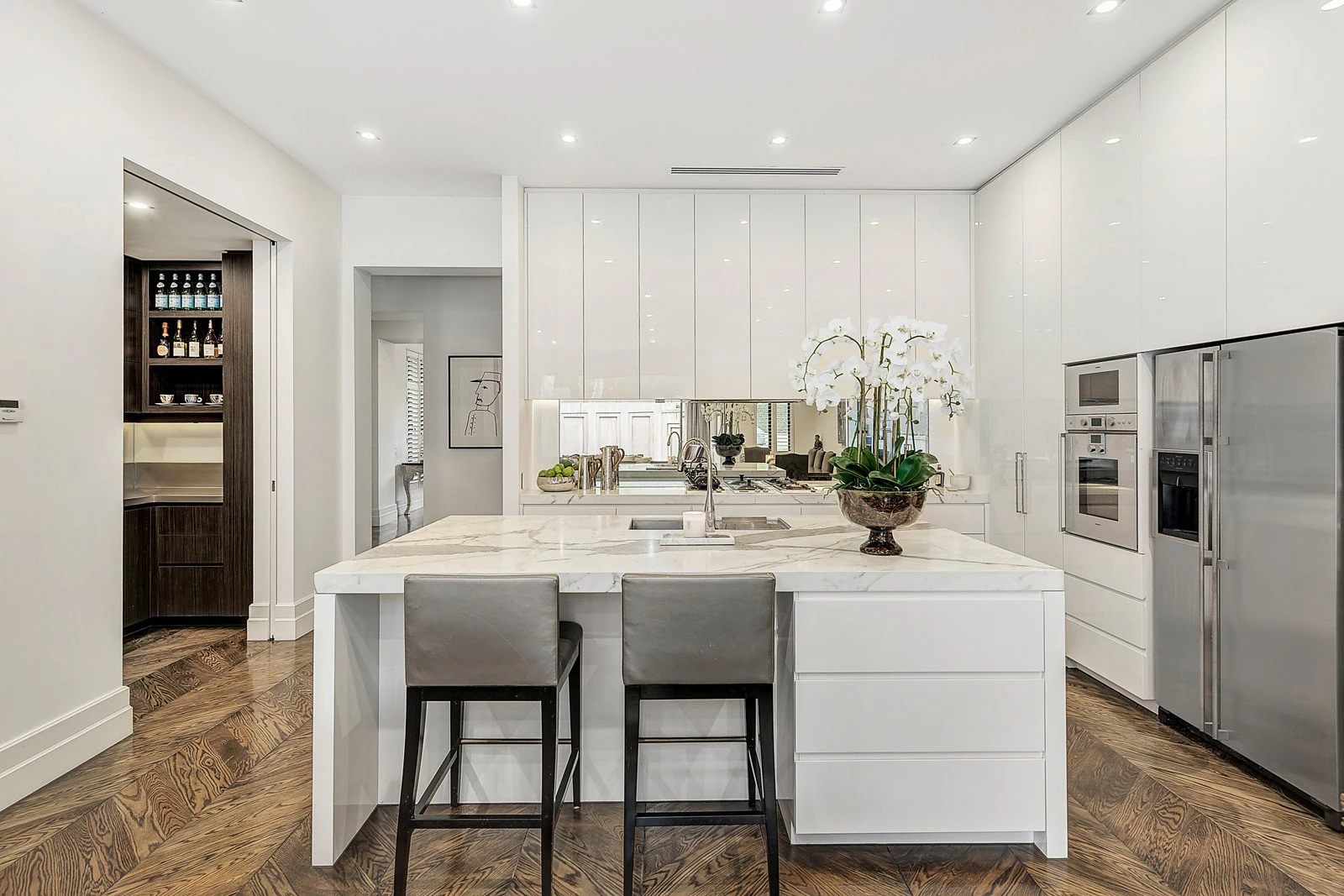 4 Chastleton Avenue, Toorak, VIC