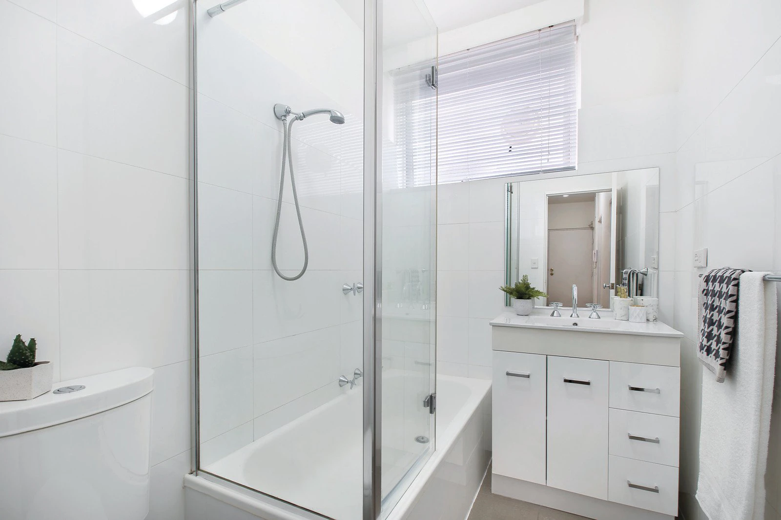 11/574 Glenferrie Road, Hawthorn, VIC