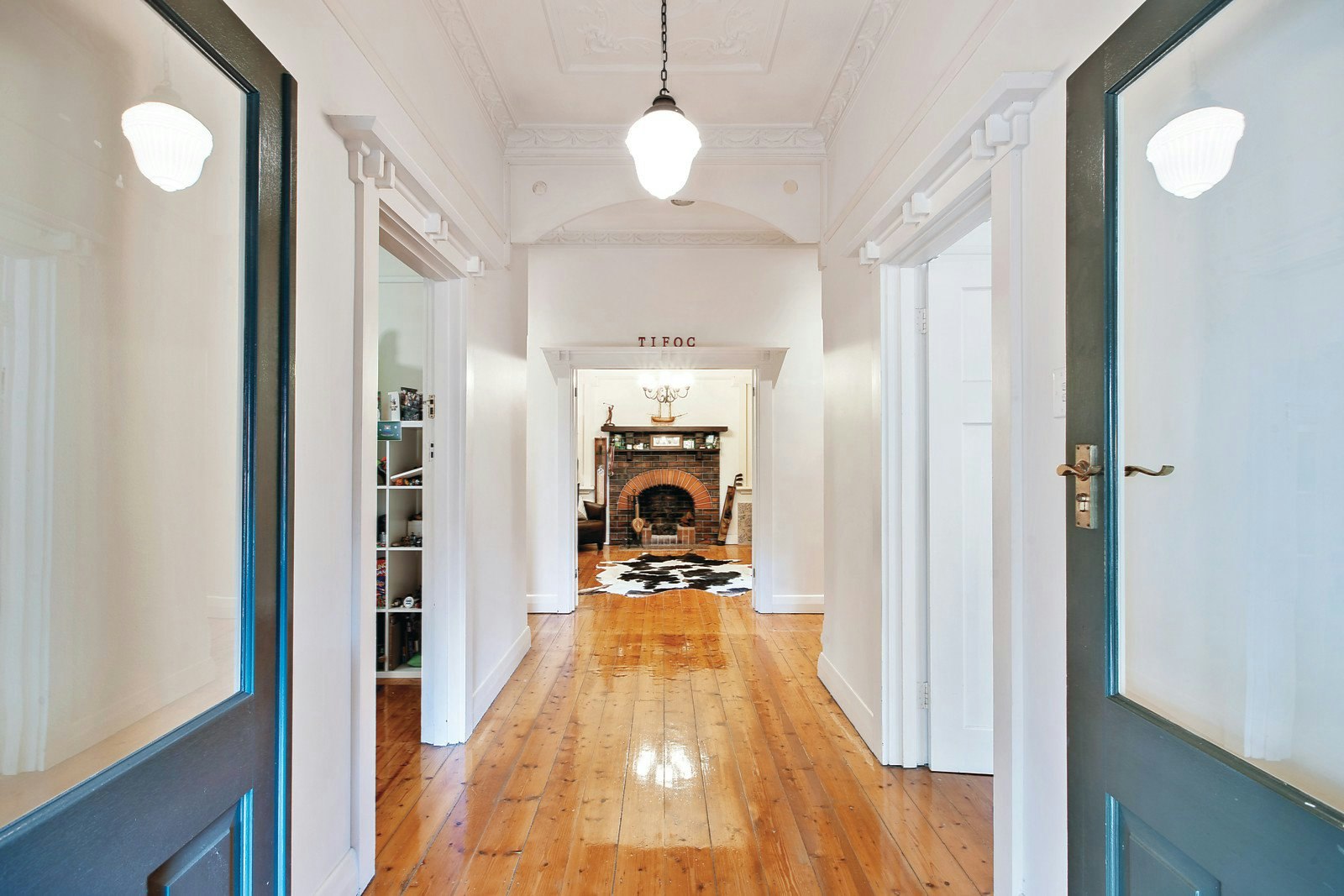 24 Kardinia Road, Glen Iris, VIC