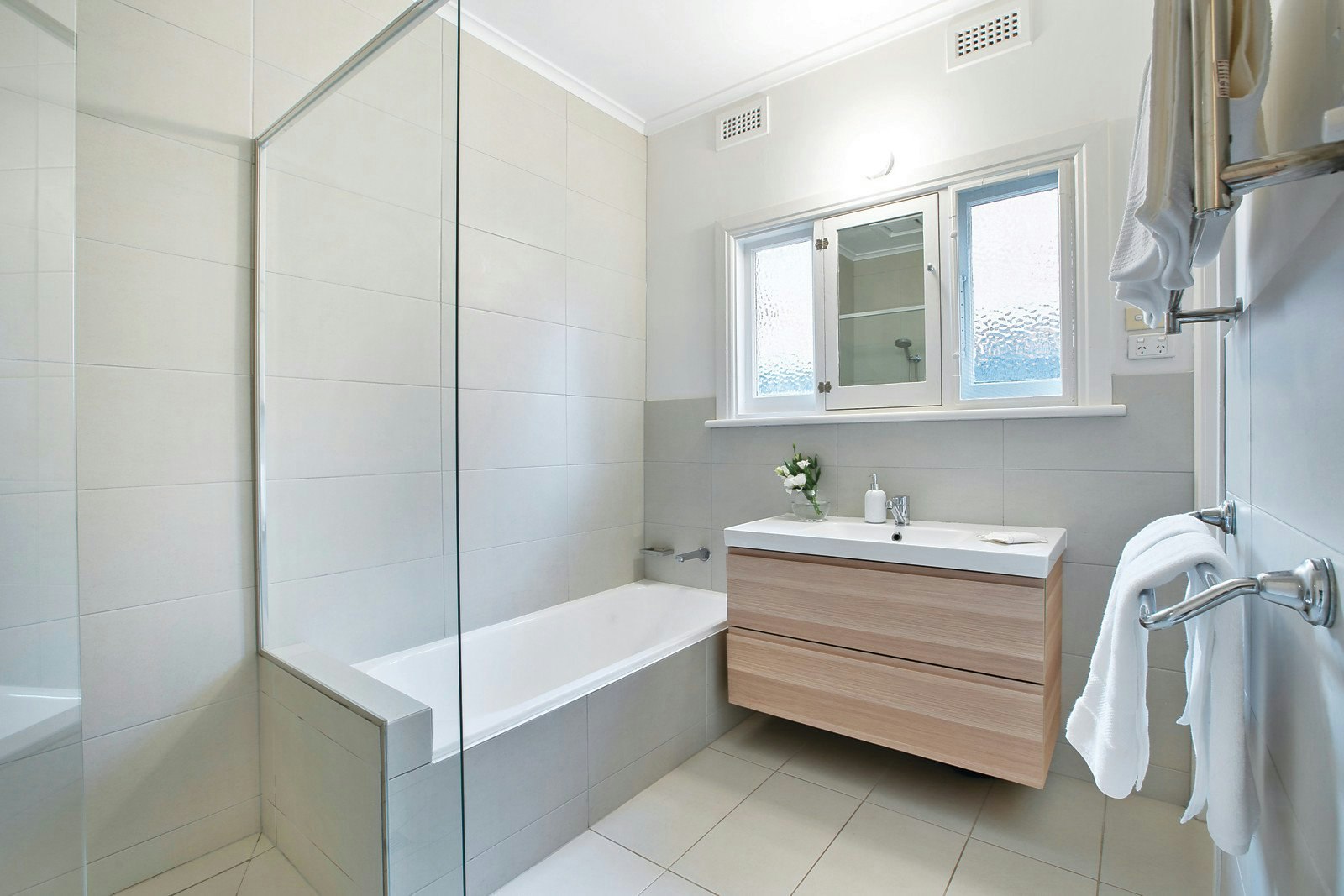 47 Albion Road, Glen Iris, VIC