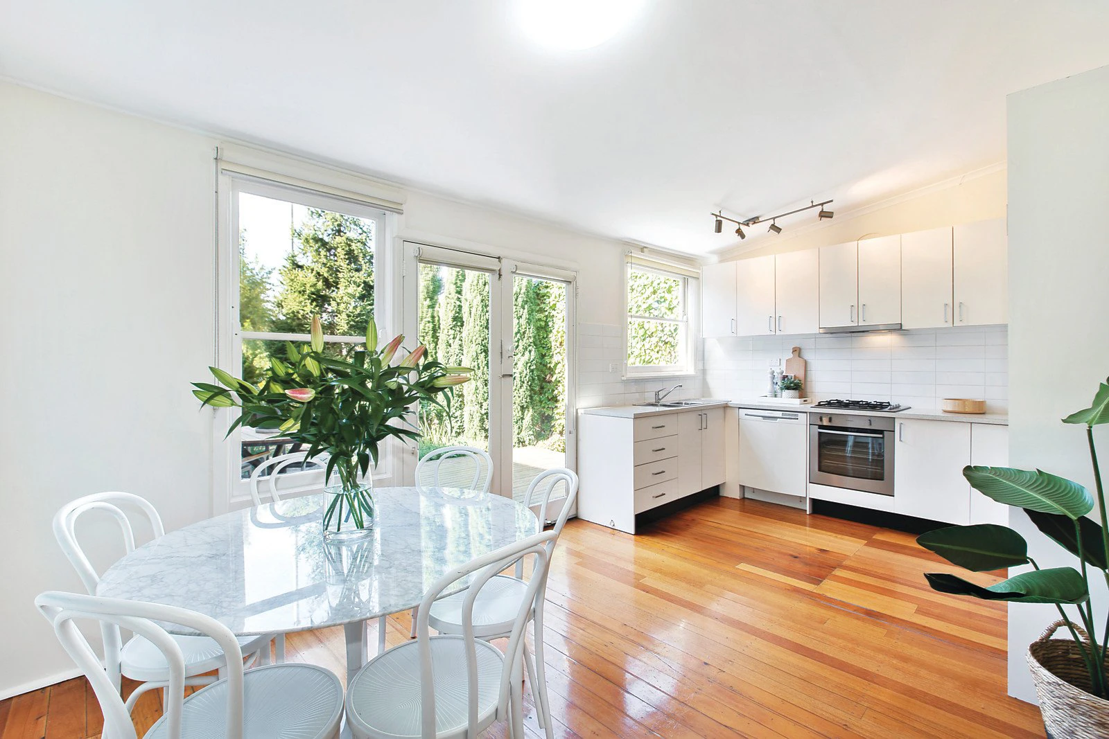 2A Balmerino Avenue, Toorak, VIC