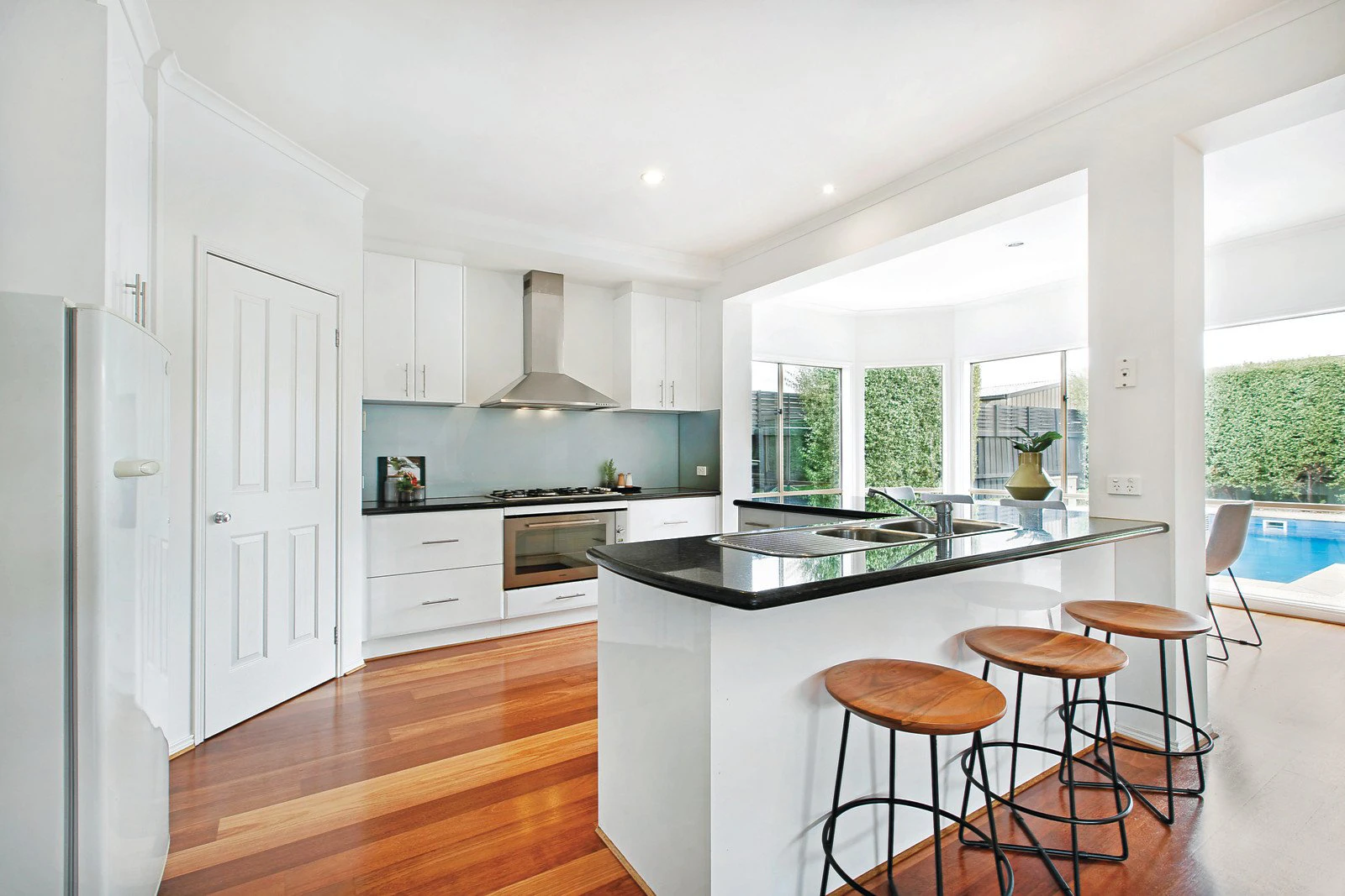 69 Lahona Avenue, Bentleigh East, VIC