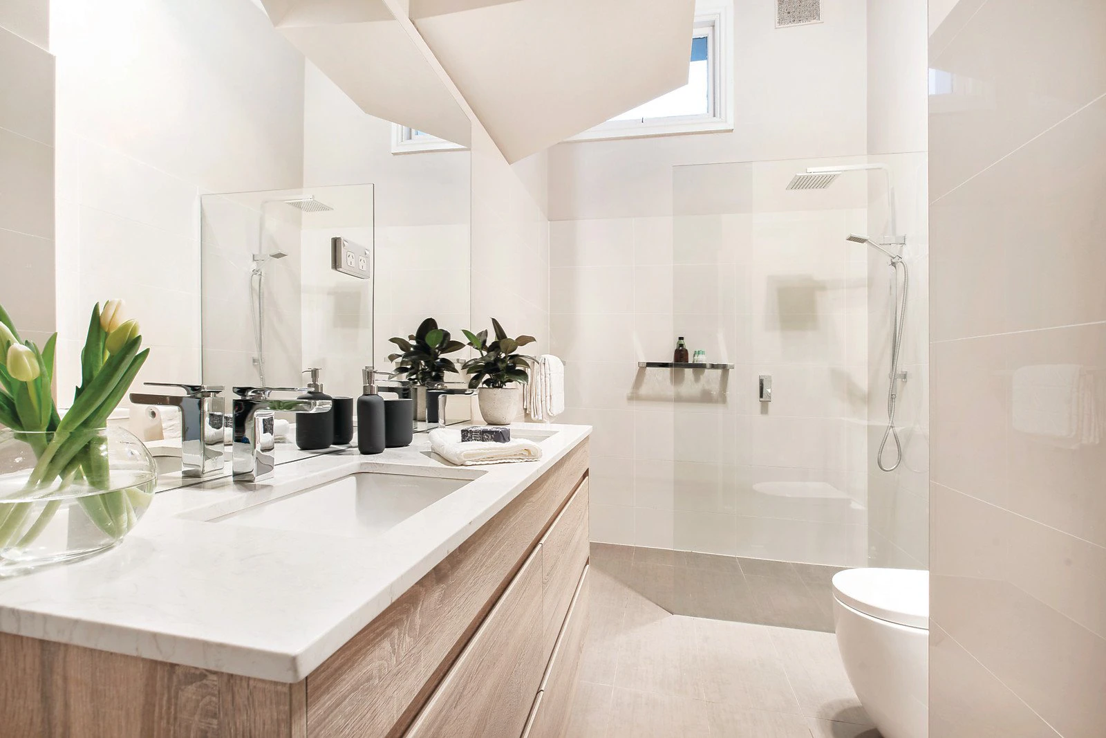 3 Wiltshire Drive, Kew, VIC