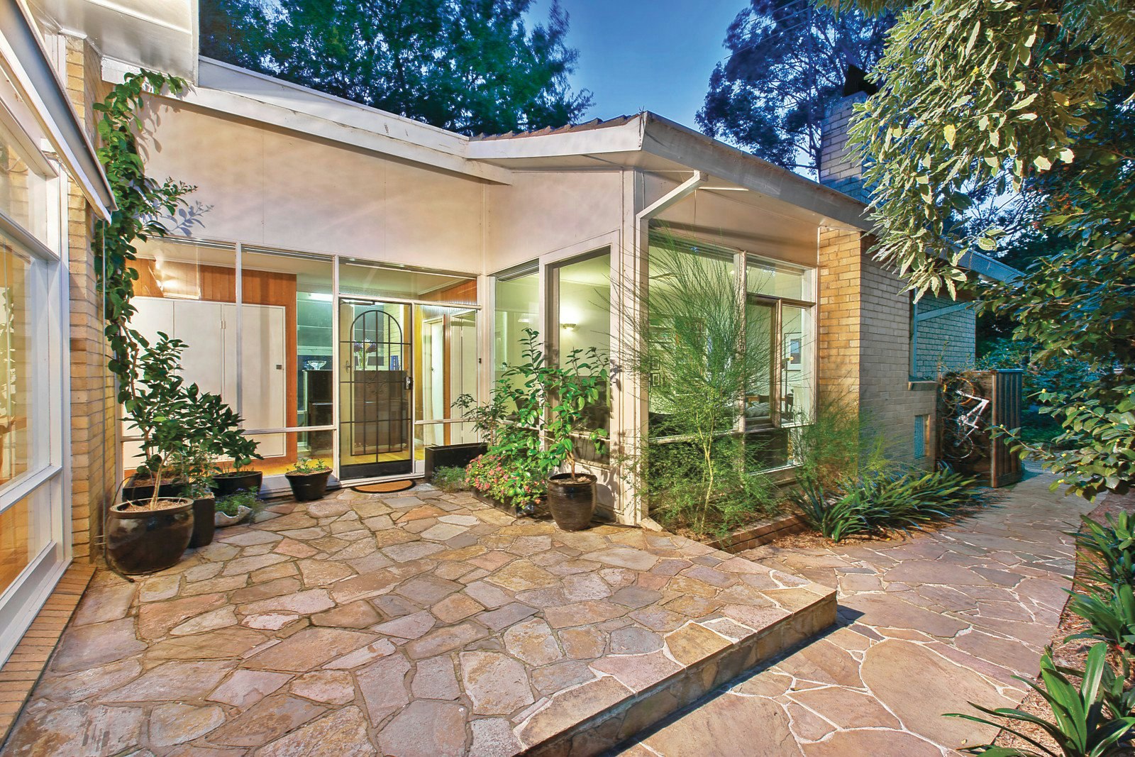 15 Wiringa Avenue, Camberwell, VIC