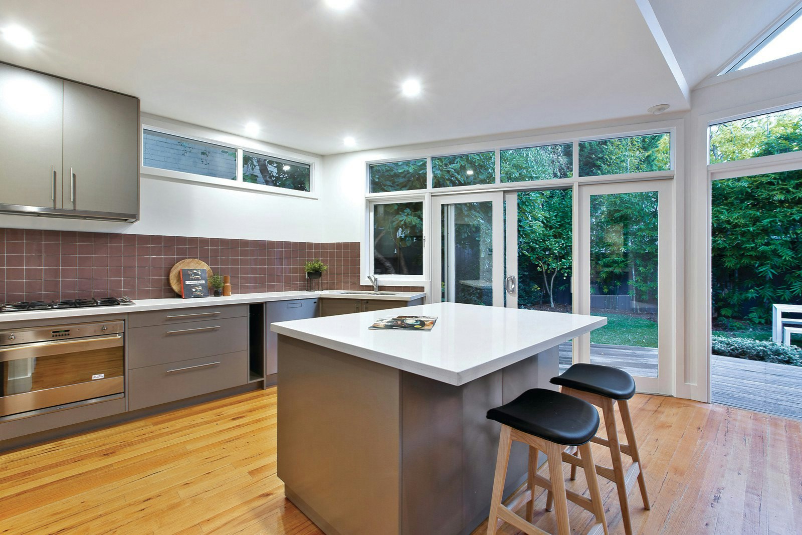 33 Charles Street, St Kilda, VIC