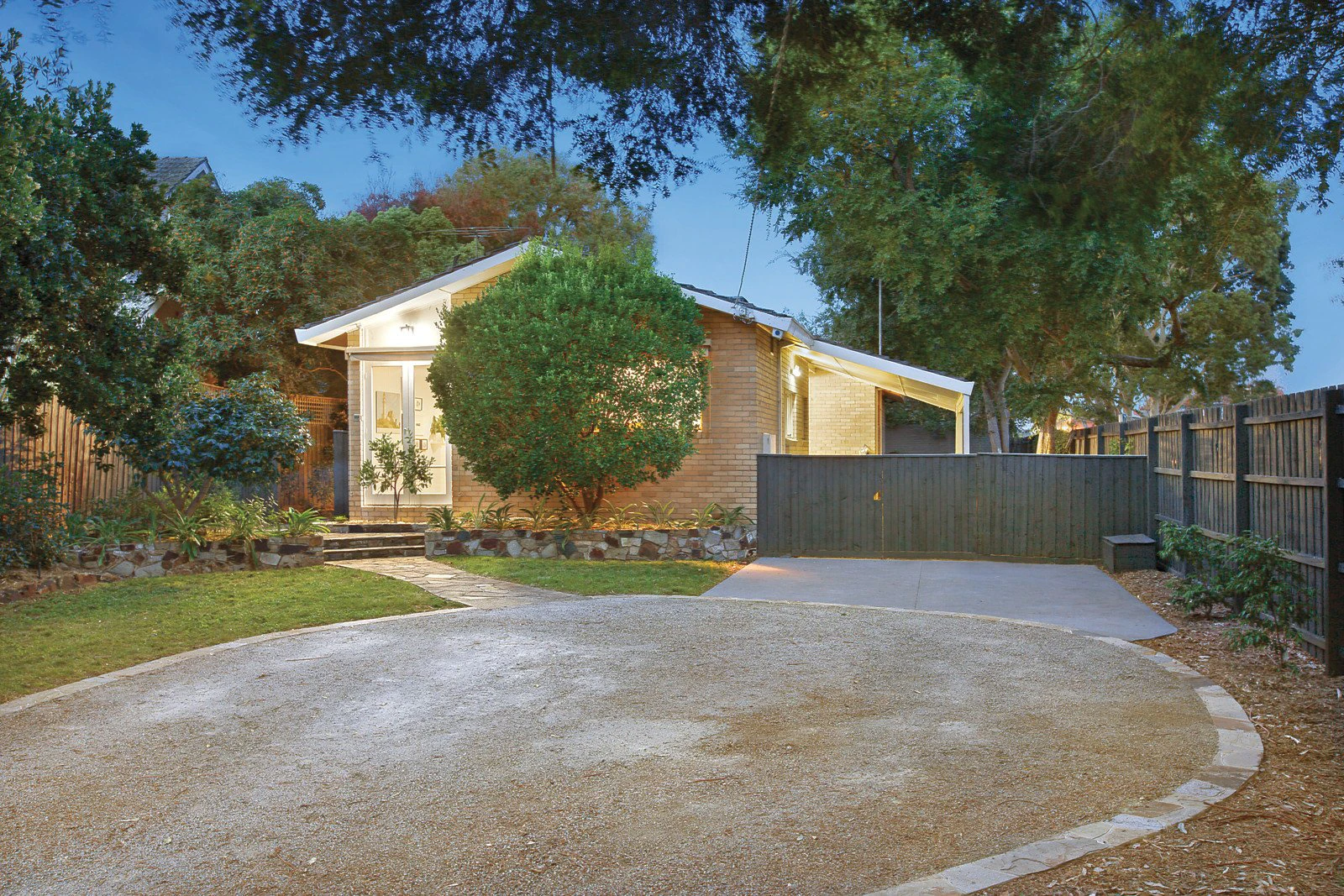15 Wiringa Avenue, Camberwell, VIC