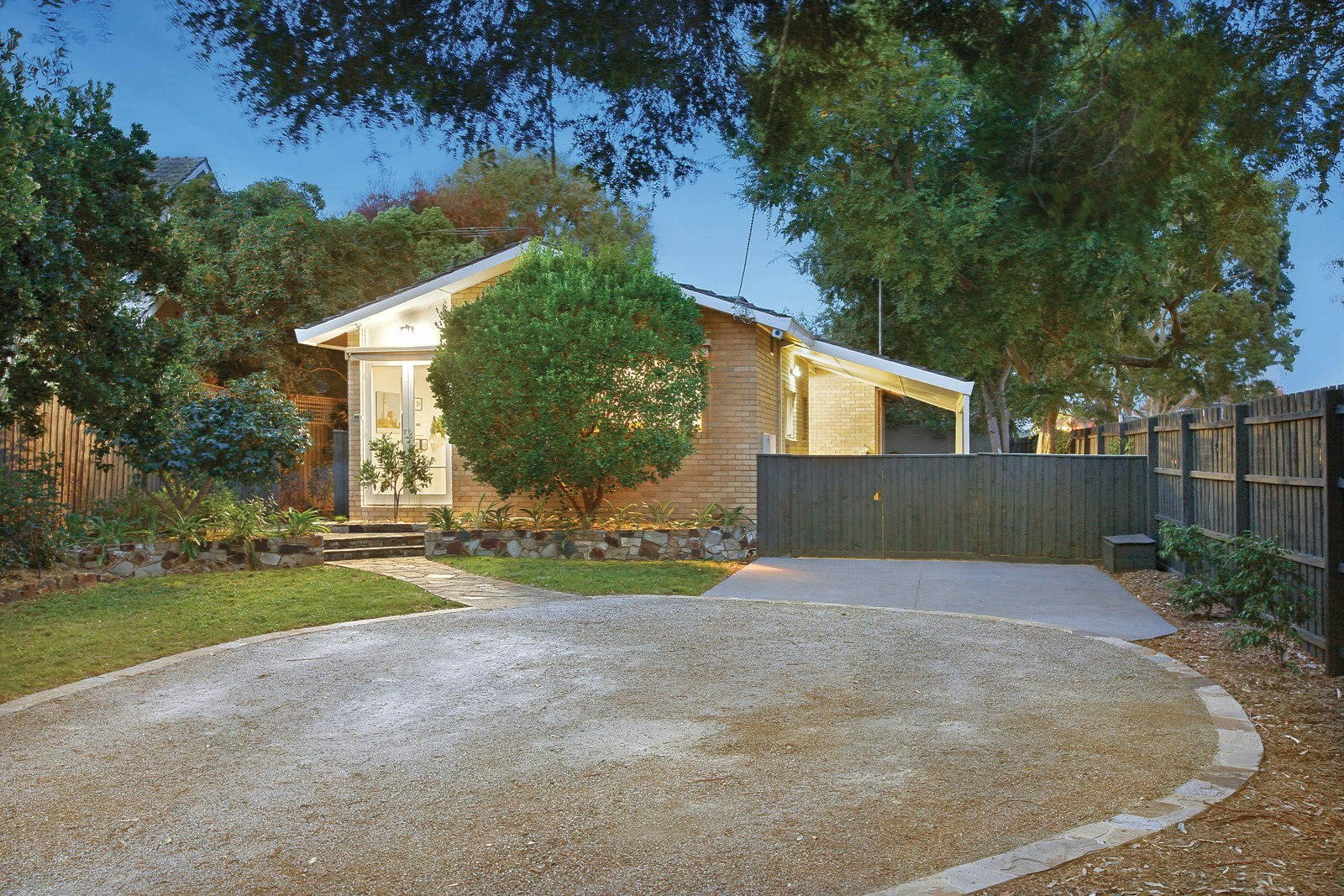 15 Wiringa Avenue, Camberwell, VIC