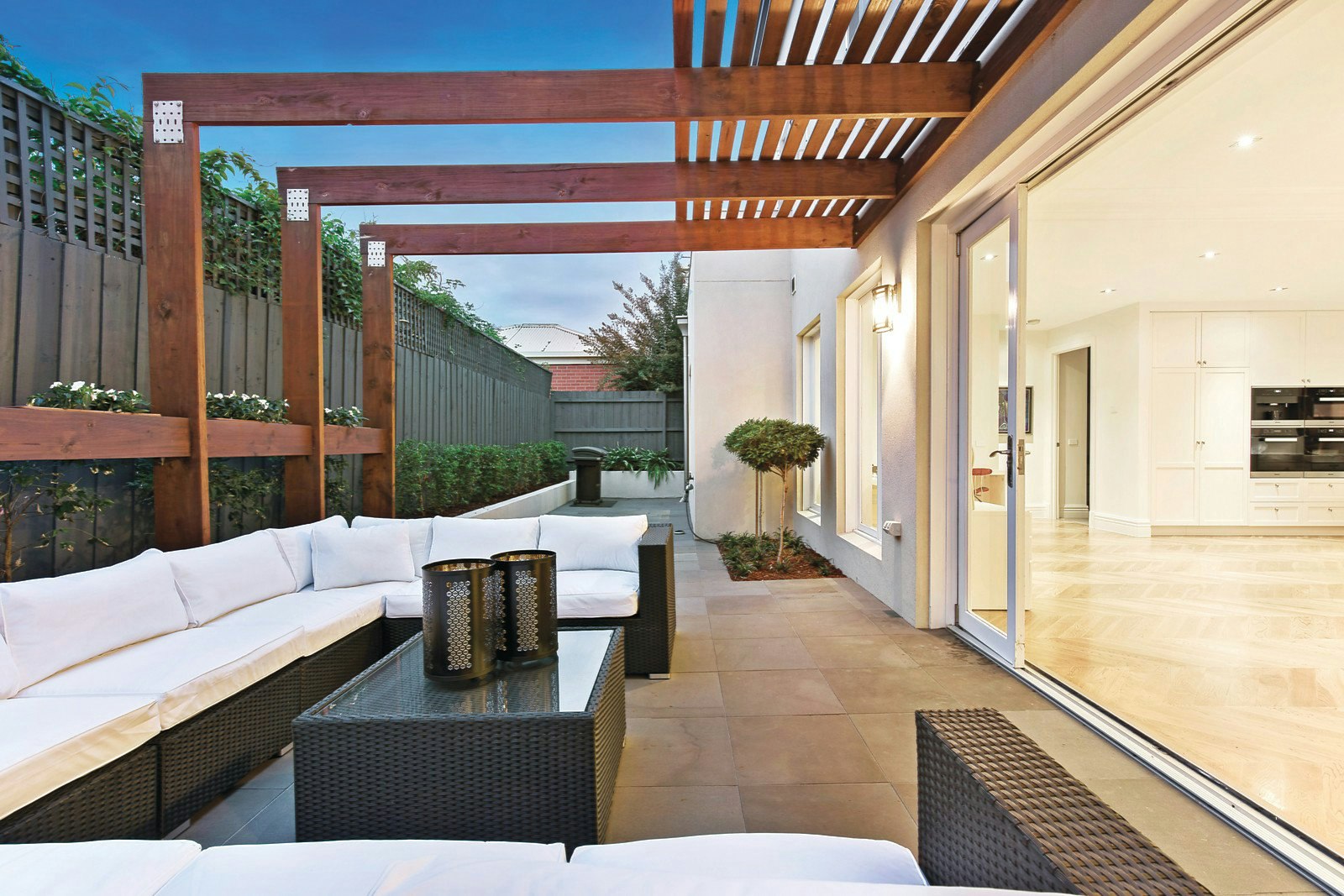 2/54 Wattle Road, Hawthorn, VIC