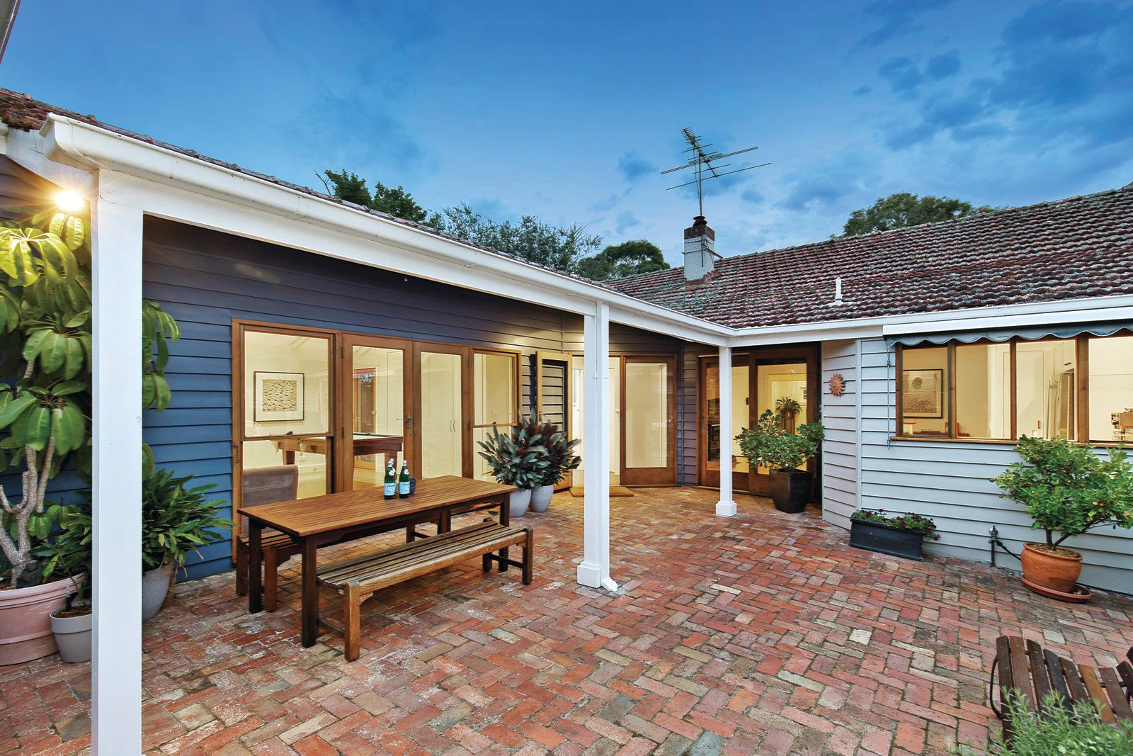 21 Union Road, Surrey Hills, VIC