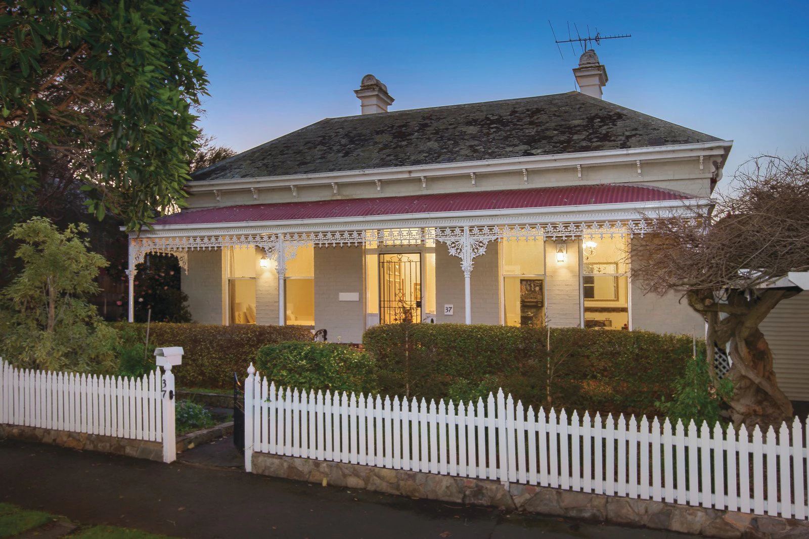 37 Claremont Avenue, Malvern, VIC