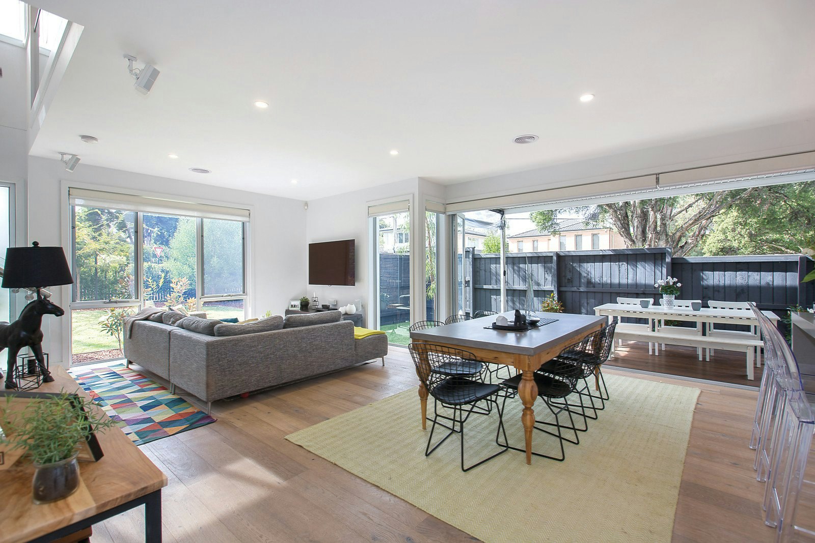 32 Loudon Road, Burwood, VIC