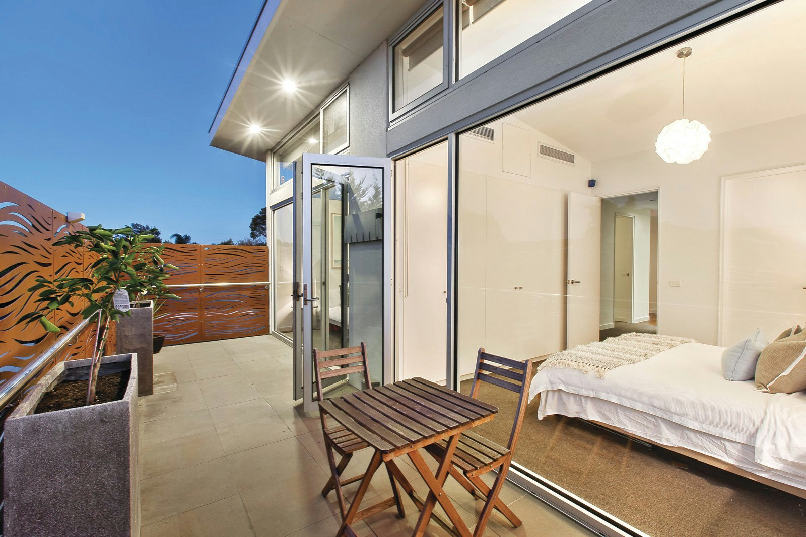 Penthouse, 22 Wave Street, Elwood, VIC