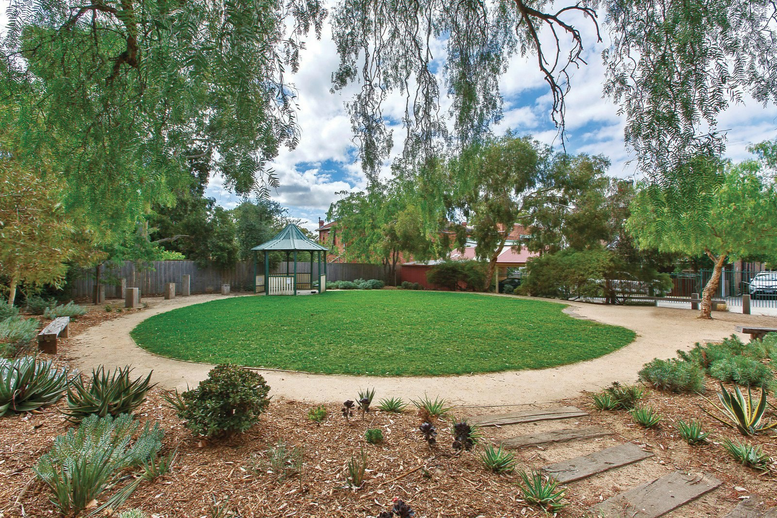 4/10 Waltham Place, Richmond, VIC