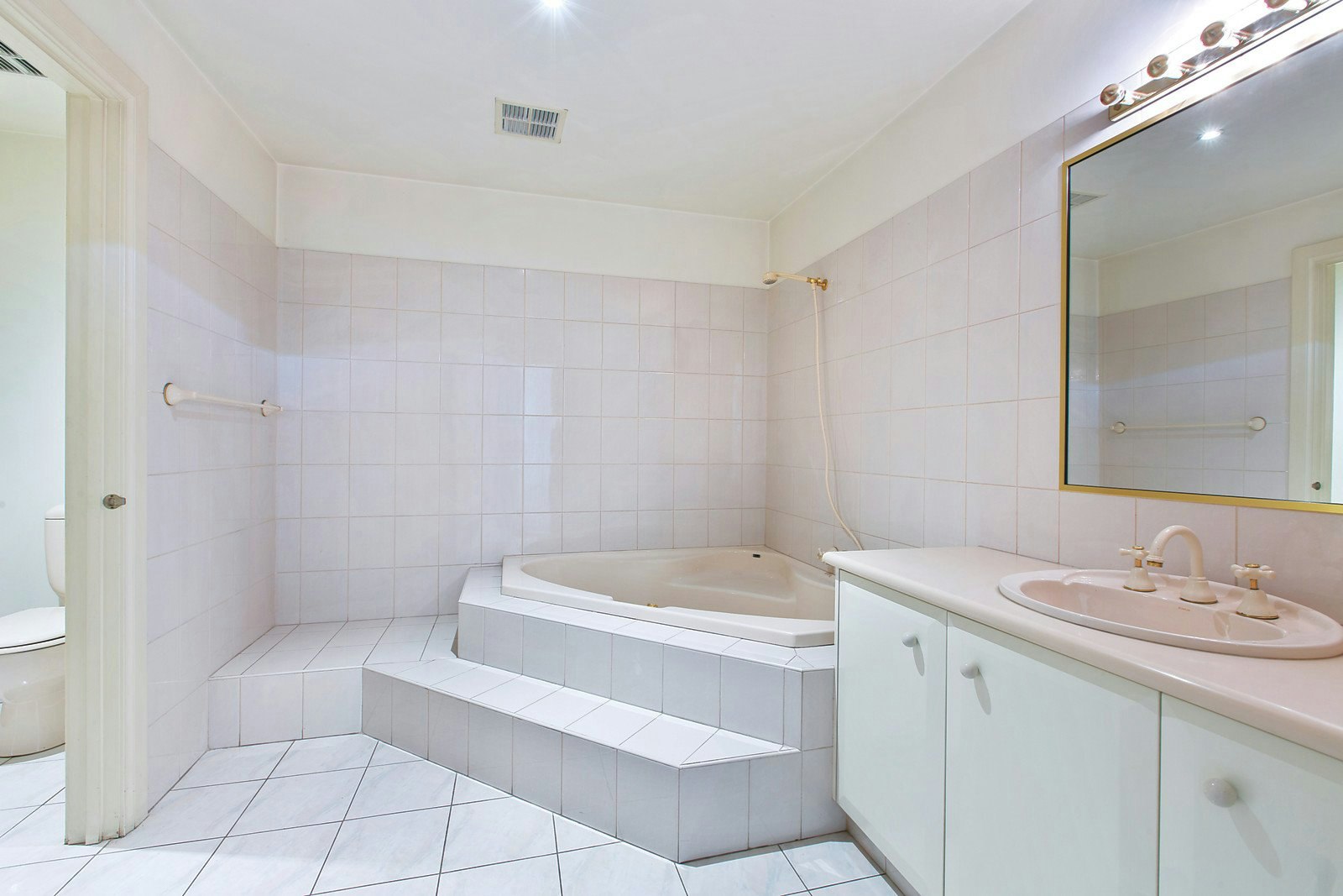 30 Beaconsfield Parade, Albert Park, VIC