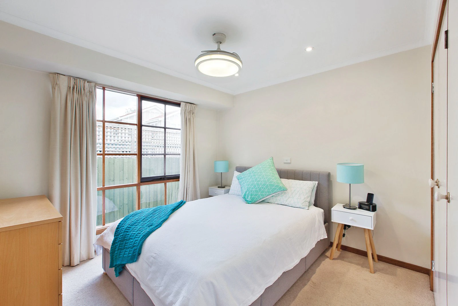 2/216 Wattle Valley Road, Camberwell, VIC