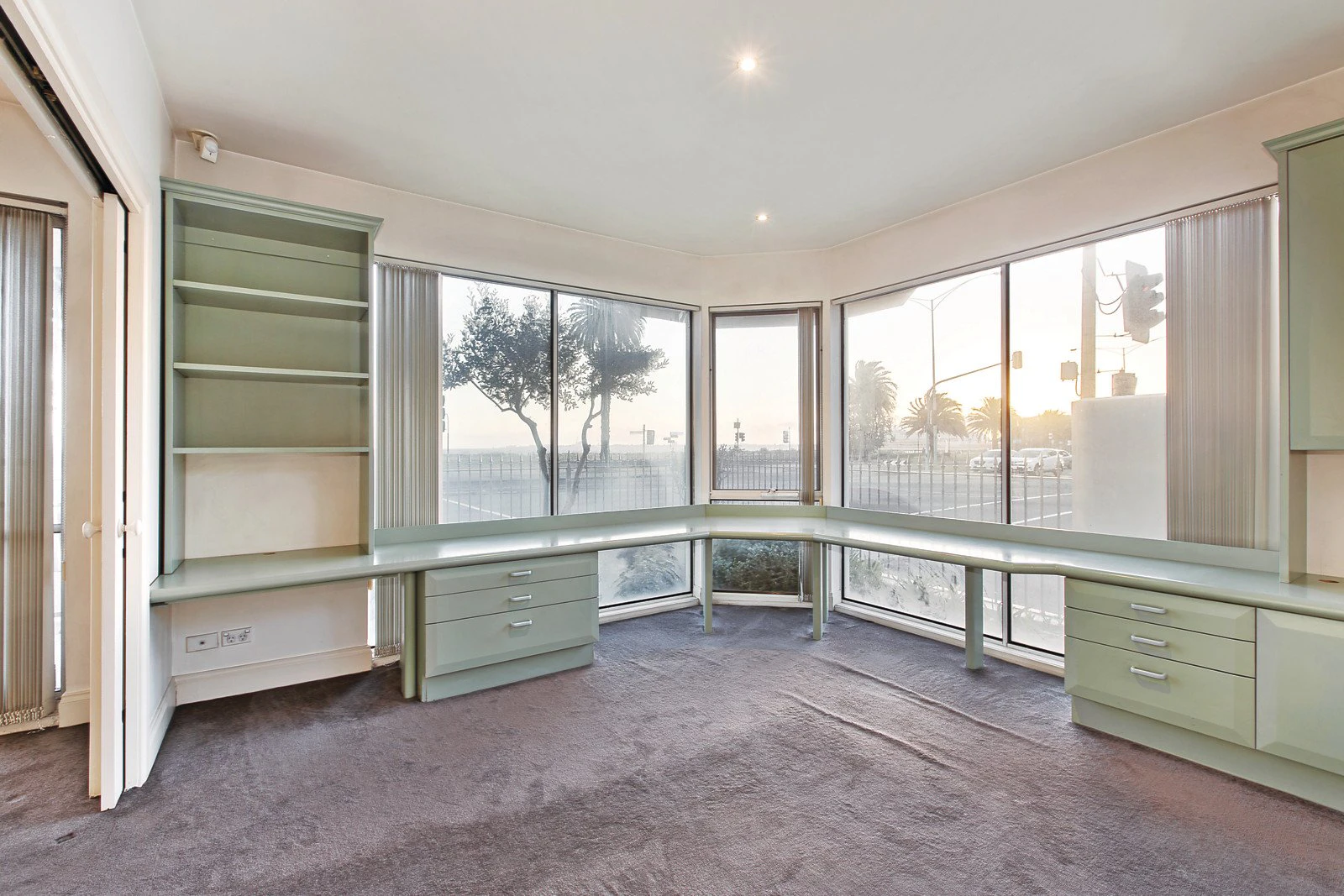 30 Beaconsfield Parade, Albert Park, VIC
