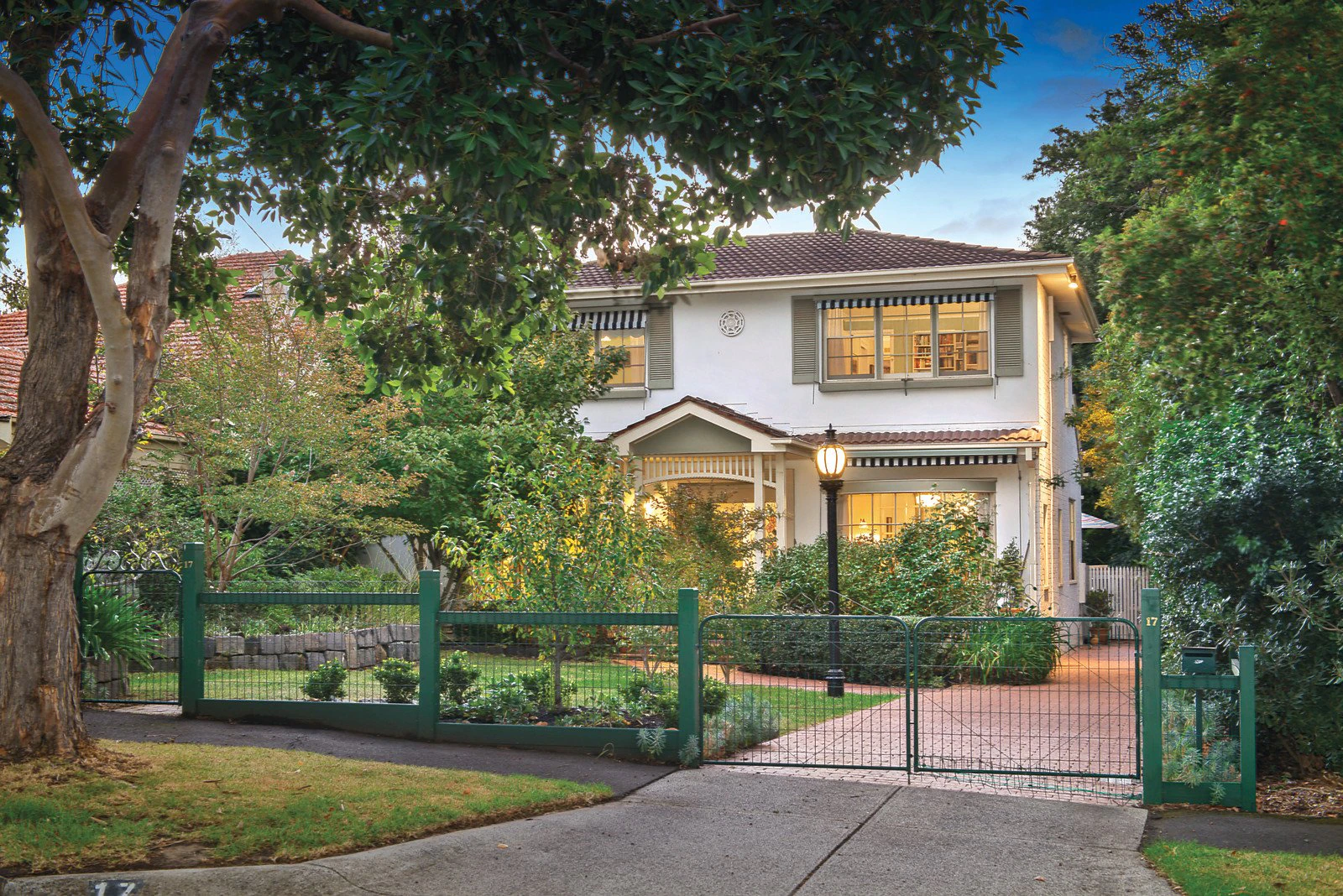 17 Ferncroft Avenue, Malvern East, VIC
