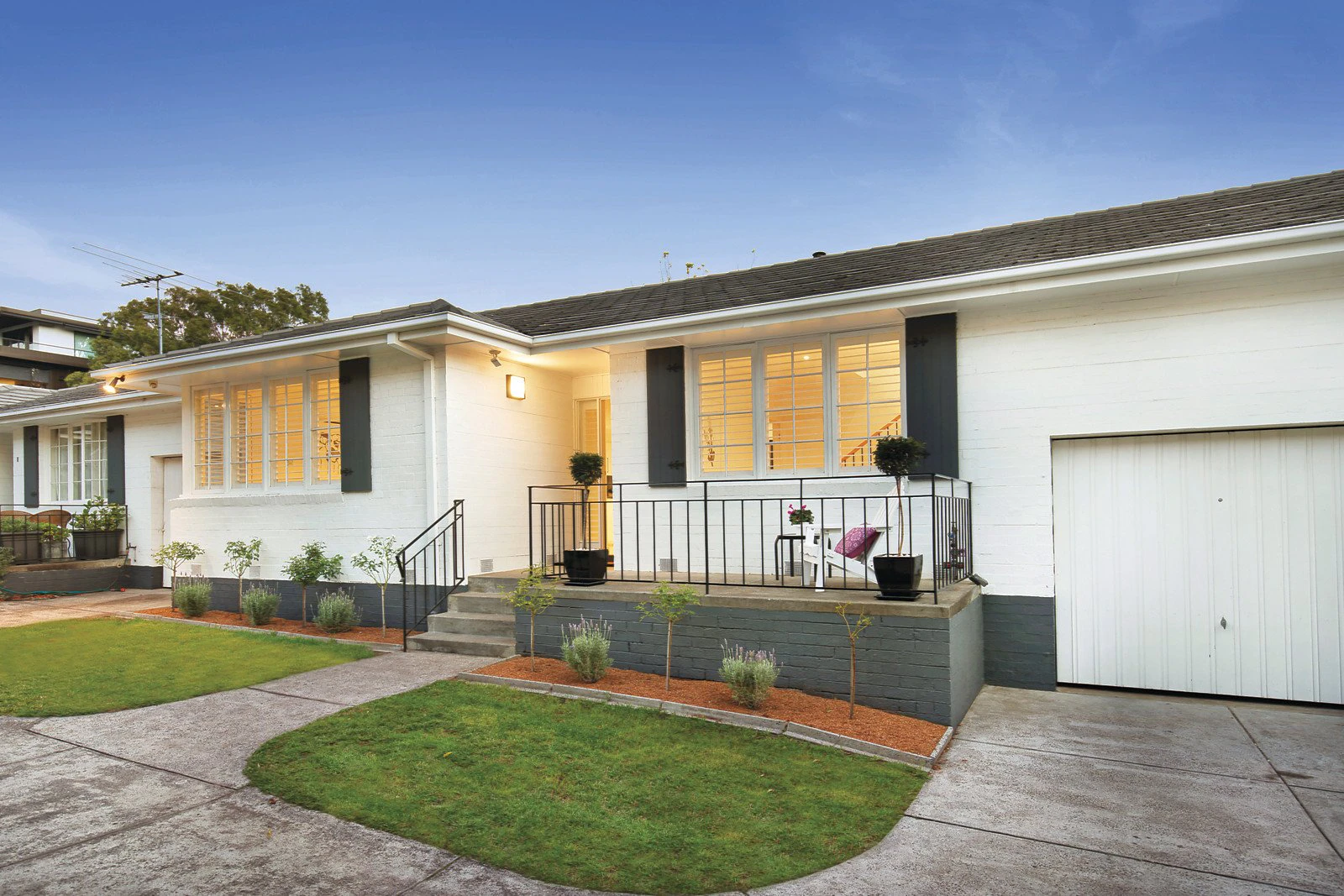 2/1 Gascoyne Street, Canterbury, VIC