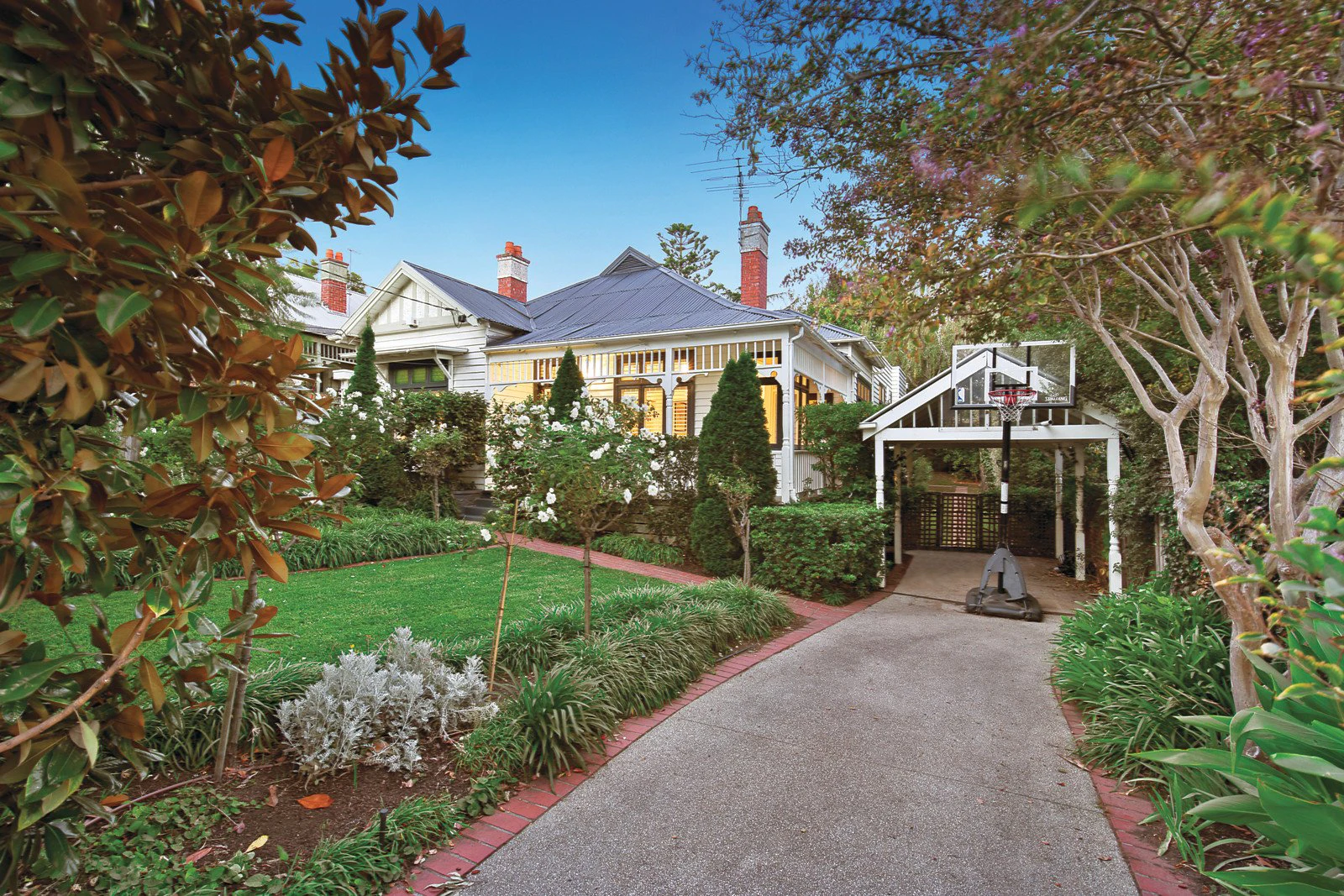 15 Florence Road, Surrey Hills, VIC