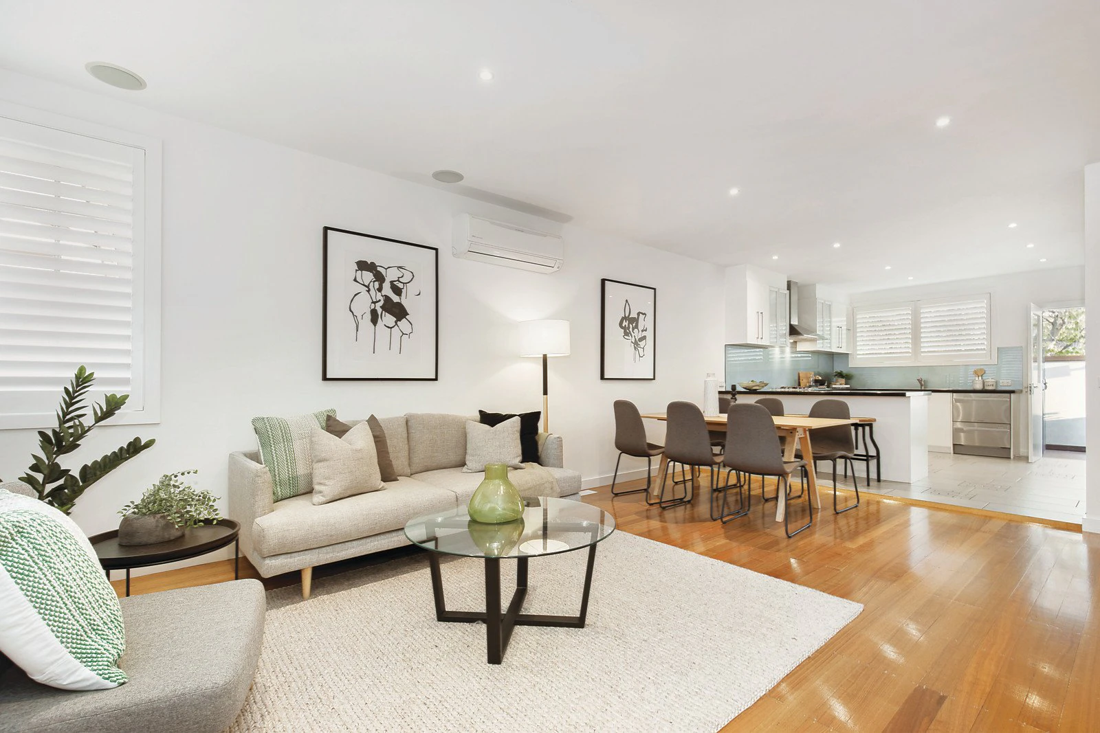 2/1 Gascoyne Street, Canterbury, VIC