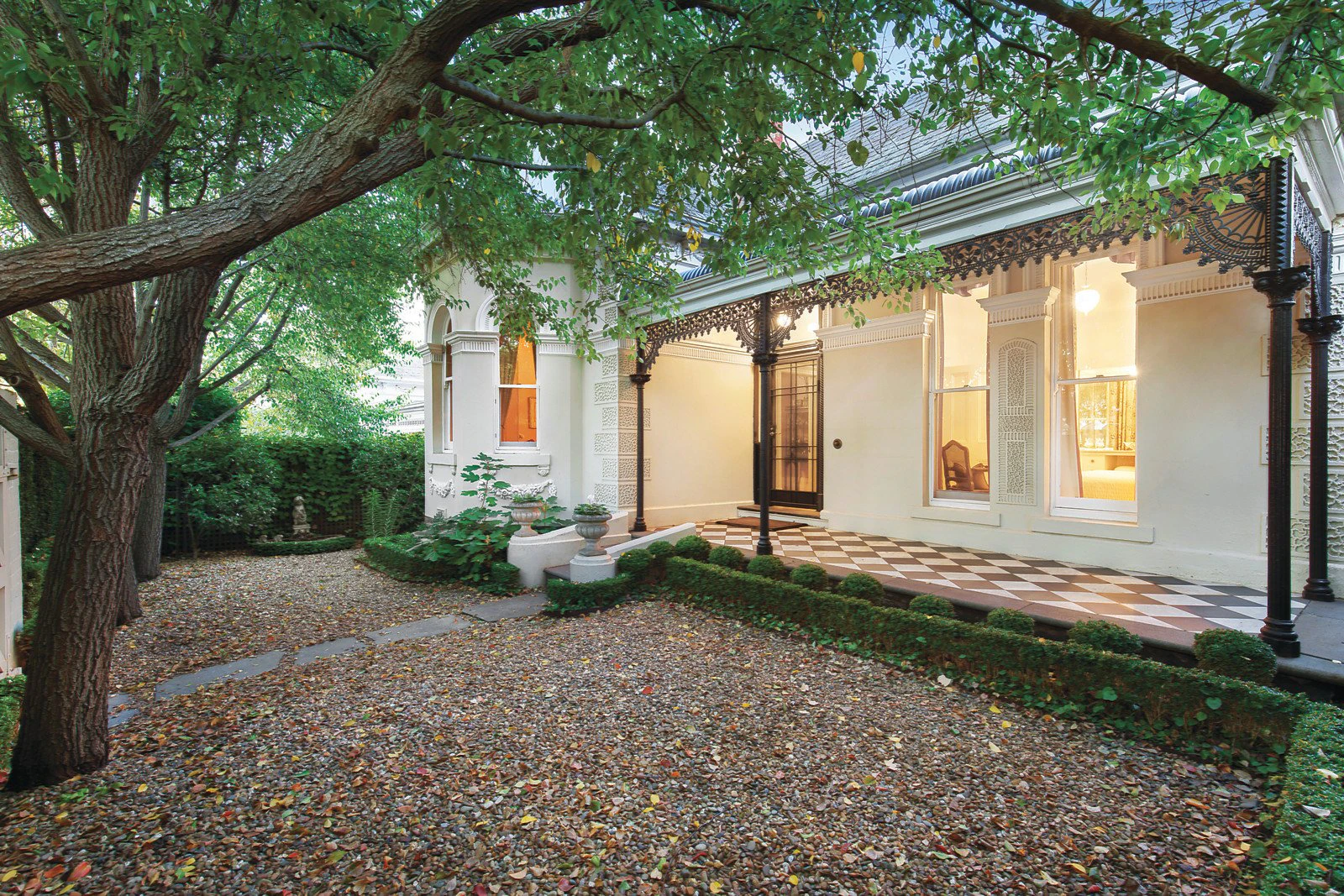 56 Mathoura Road, Toorak, VIC