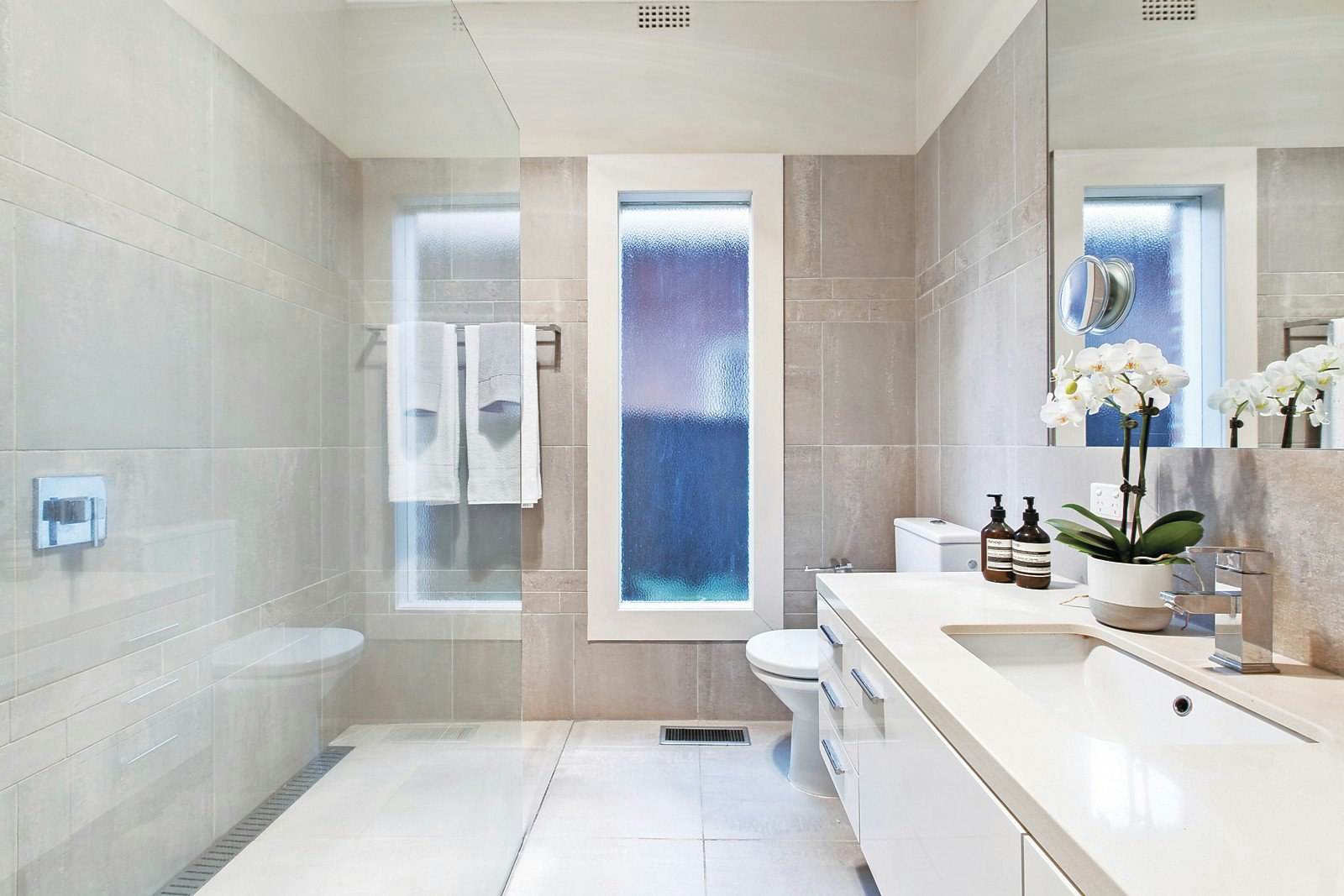 18 Miller Grove, Kew, VIC