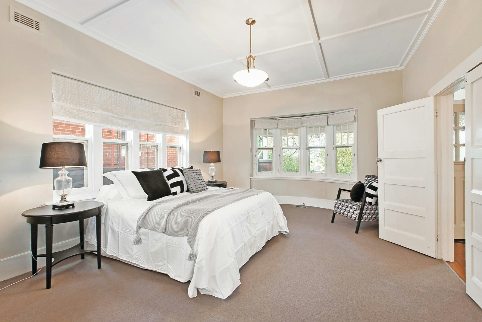 18 Miller Grove, Kew, VIC