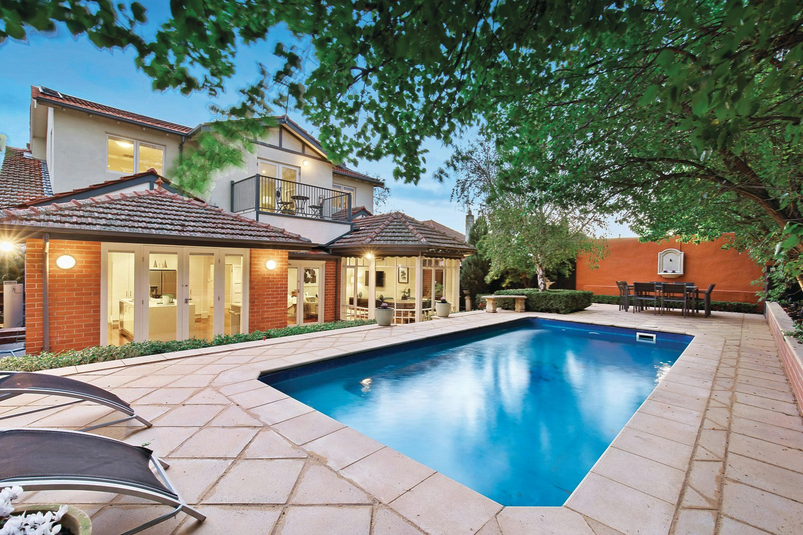 18 Miller Grove, Kew, VIC