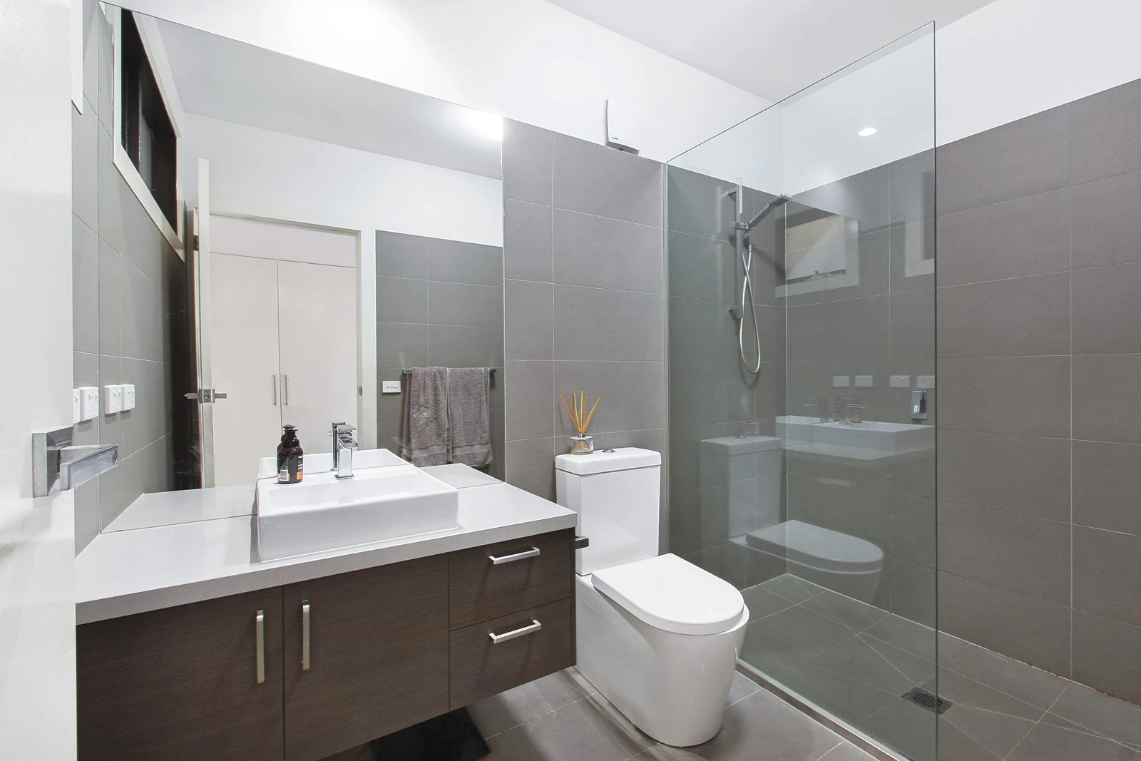 1/120 Hotham Street, St Kilda East, VIC
