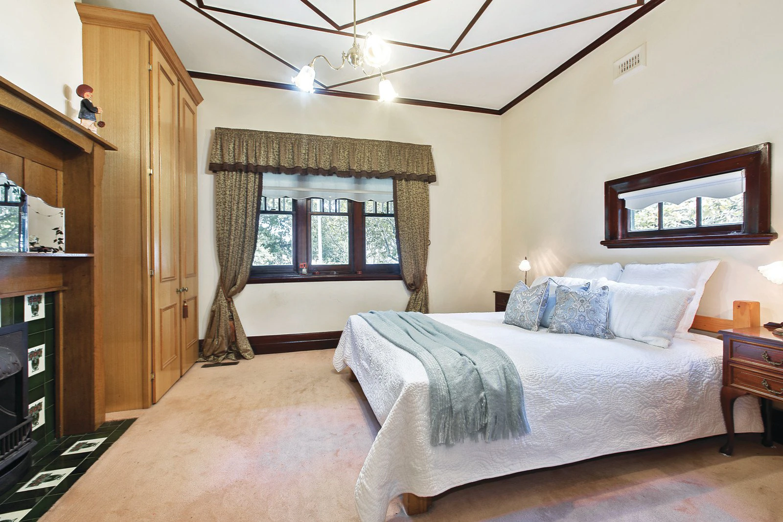 25 Erasmus Street, Surrey Hills, VIC