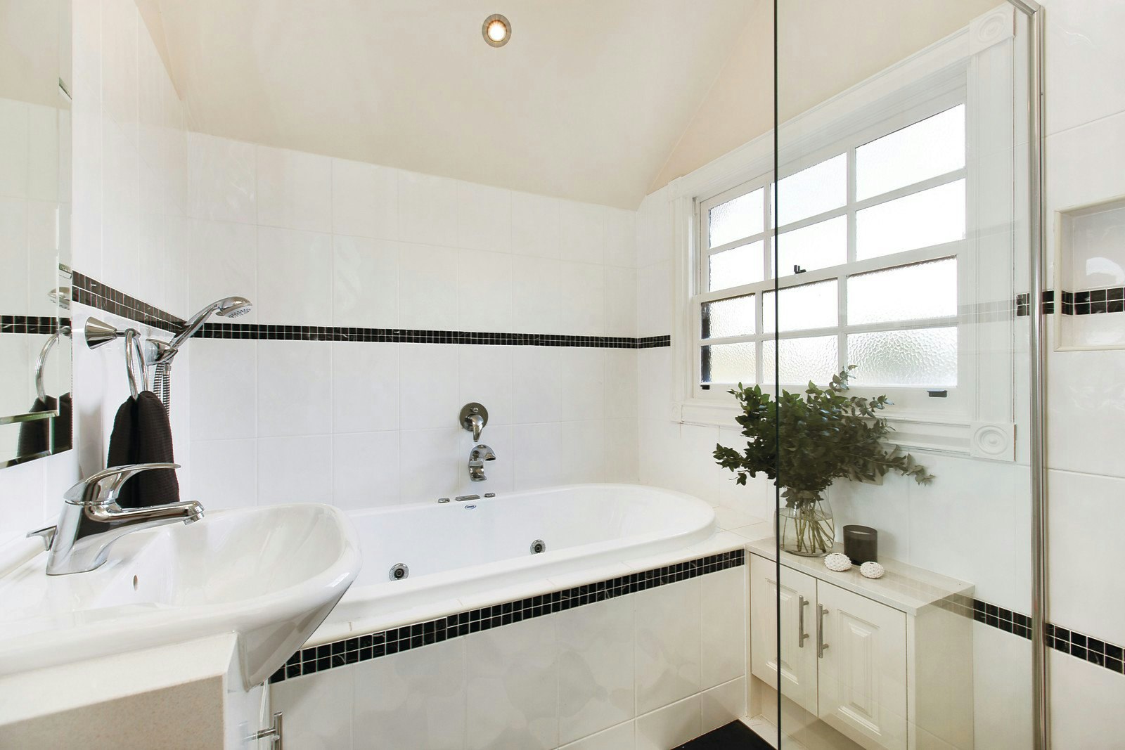 1/1 Gatis Street, Glen Iris, VIC