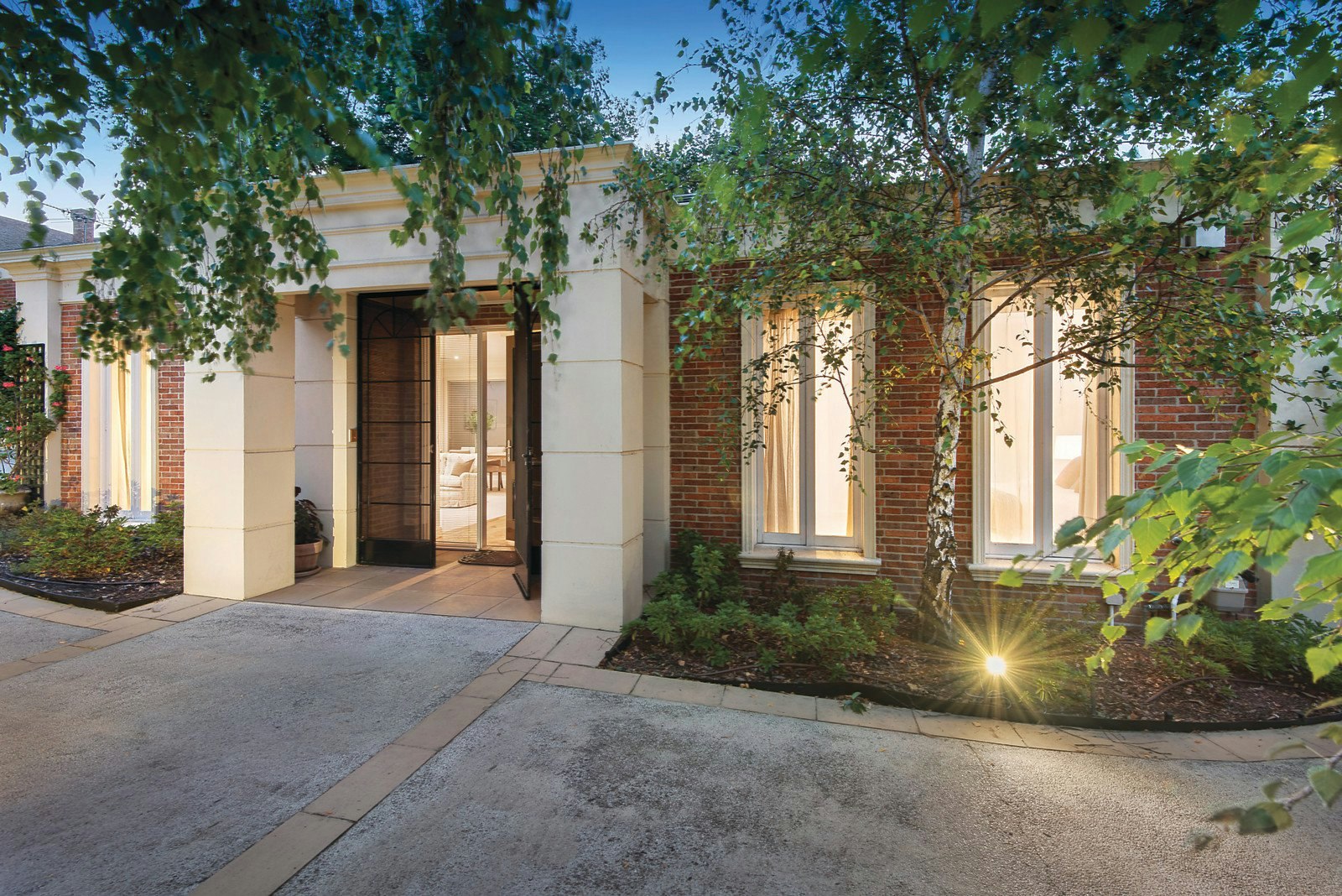 2/2 Monaro Road, Kooyong, VIC