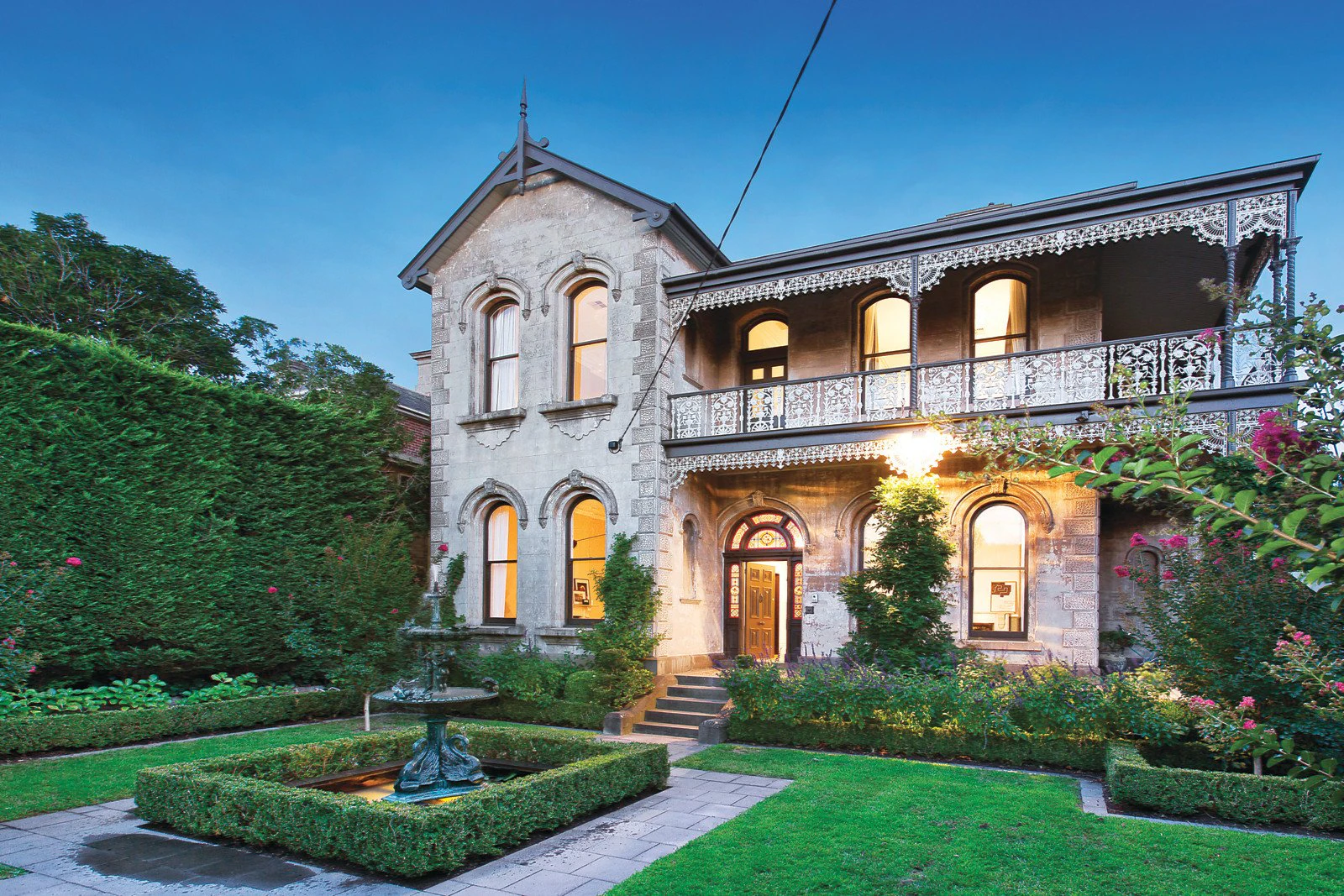 13 Gladstone Parade, Elsternwick, VIC