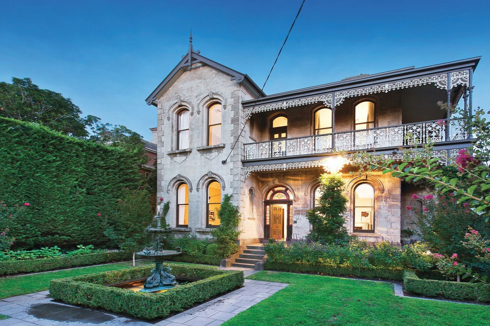 13 Gladstone Parade, Elsternwick, VIC