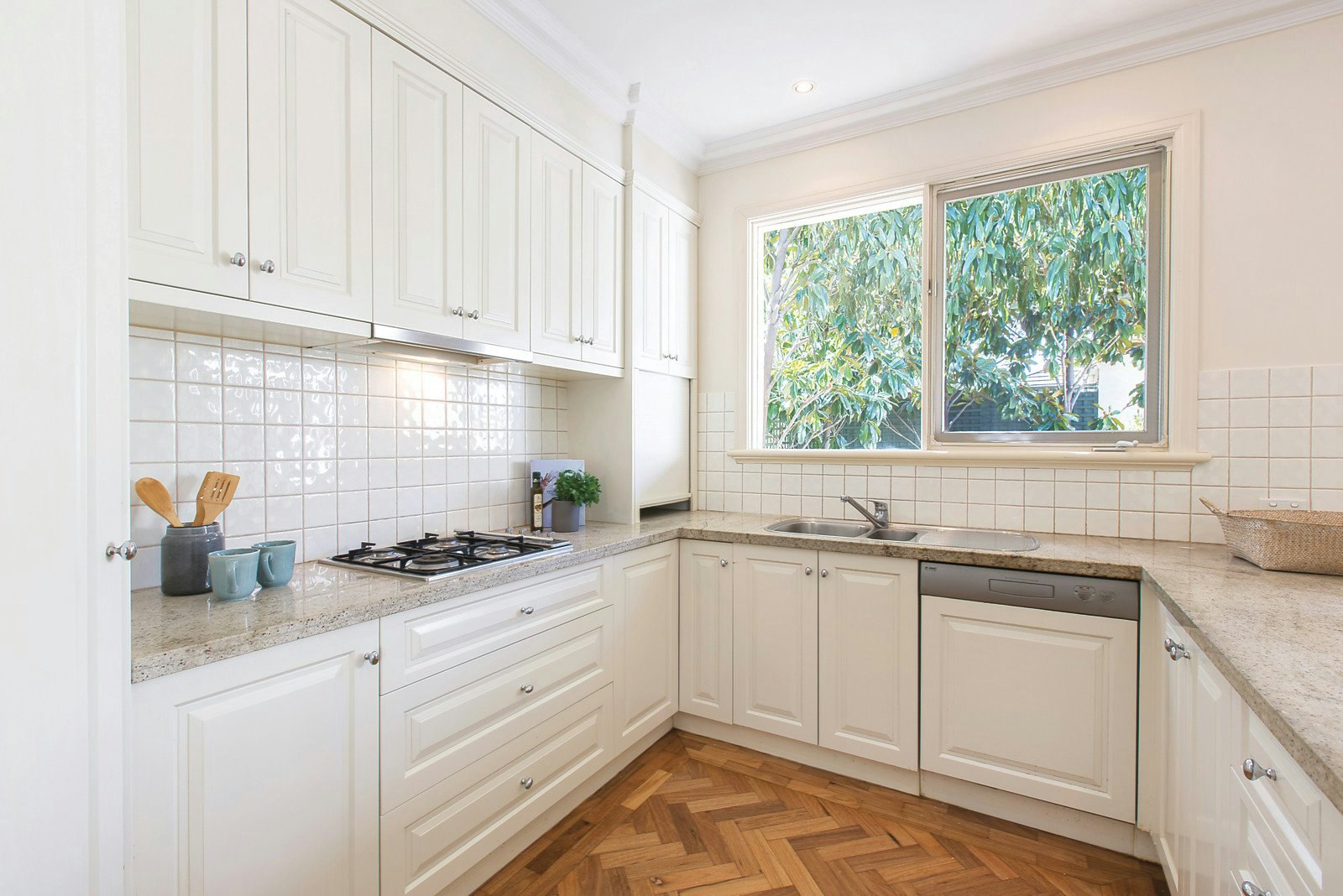 2/2 Monaro Road, Kooyong, VIC